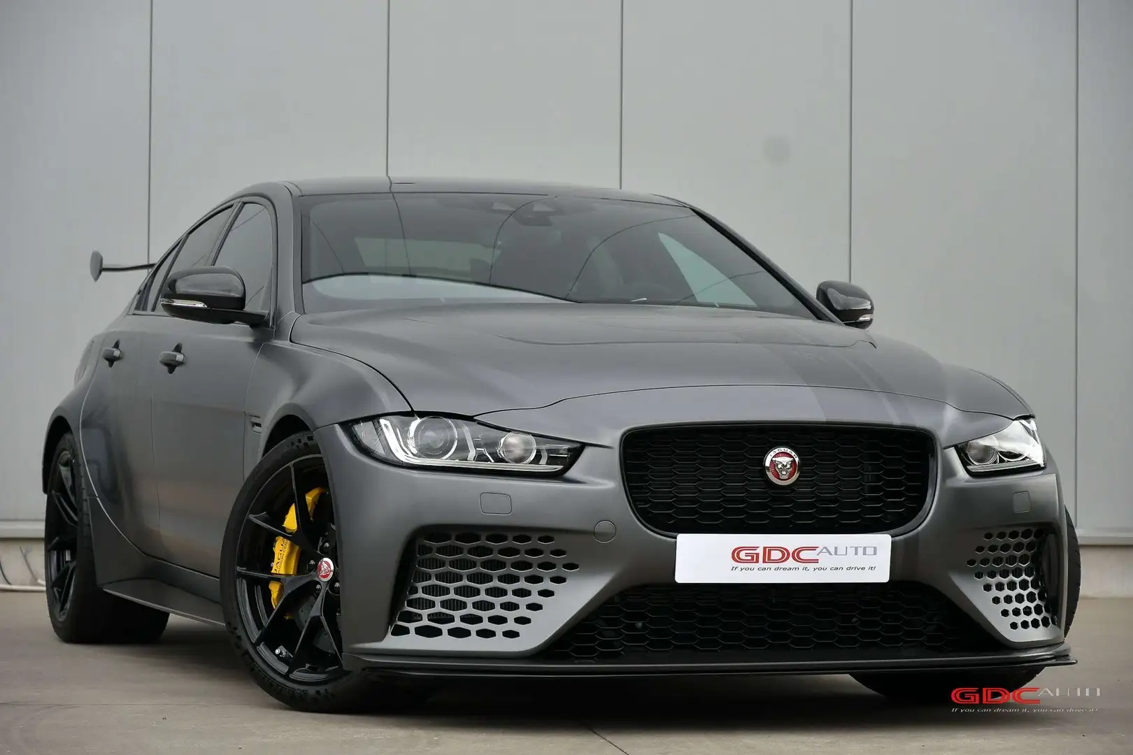 Jaguar XE XE Project 8 SV I TRACK PACK PLUS I 1ST OWNER Gris - 1