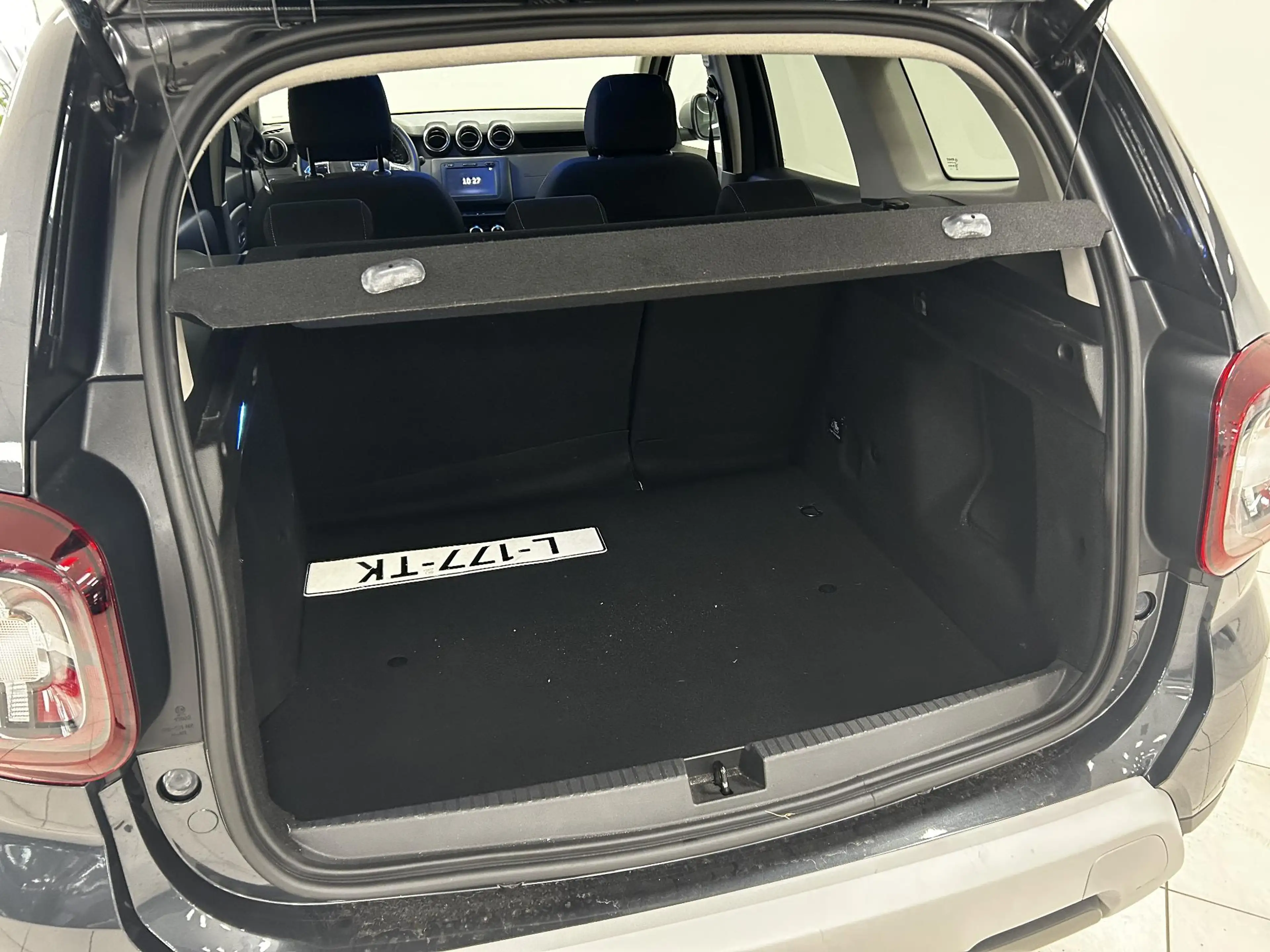 Dacia Duster 1.3 TCe Prestige NAVIGATIE | TREKHAAK | ACHTERUITR — photo 9