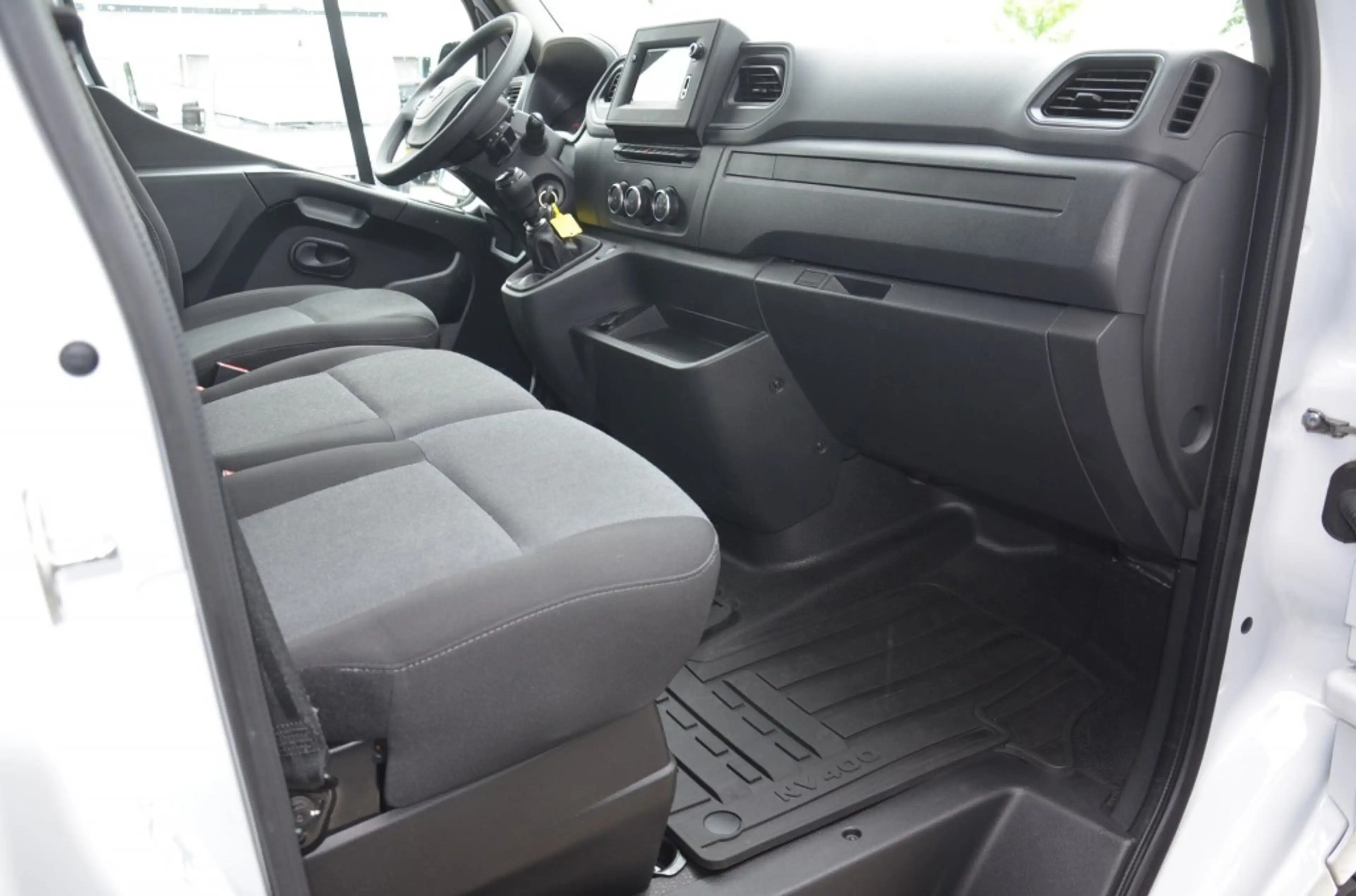 Nissan Interstar 2.3 Blue HDI L2H2  Interstar/master — photo 8