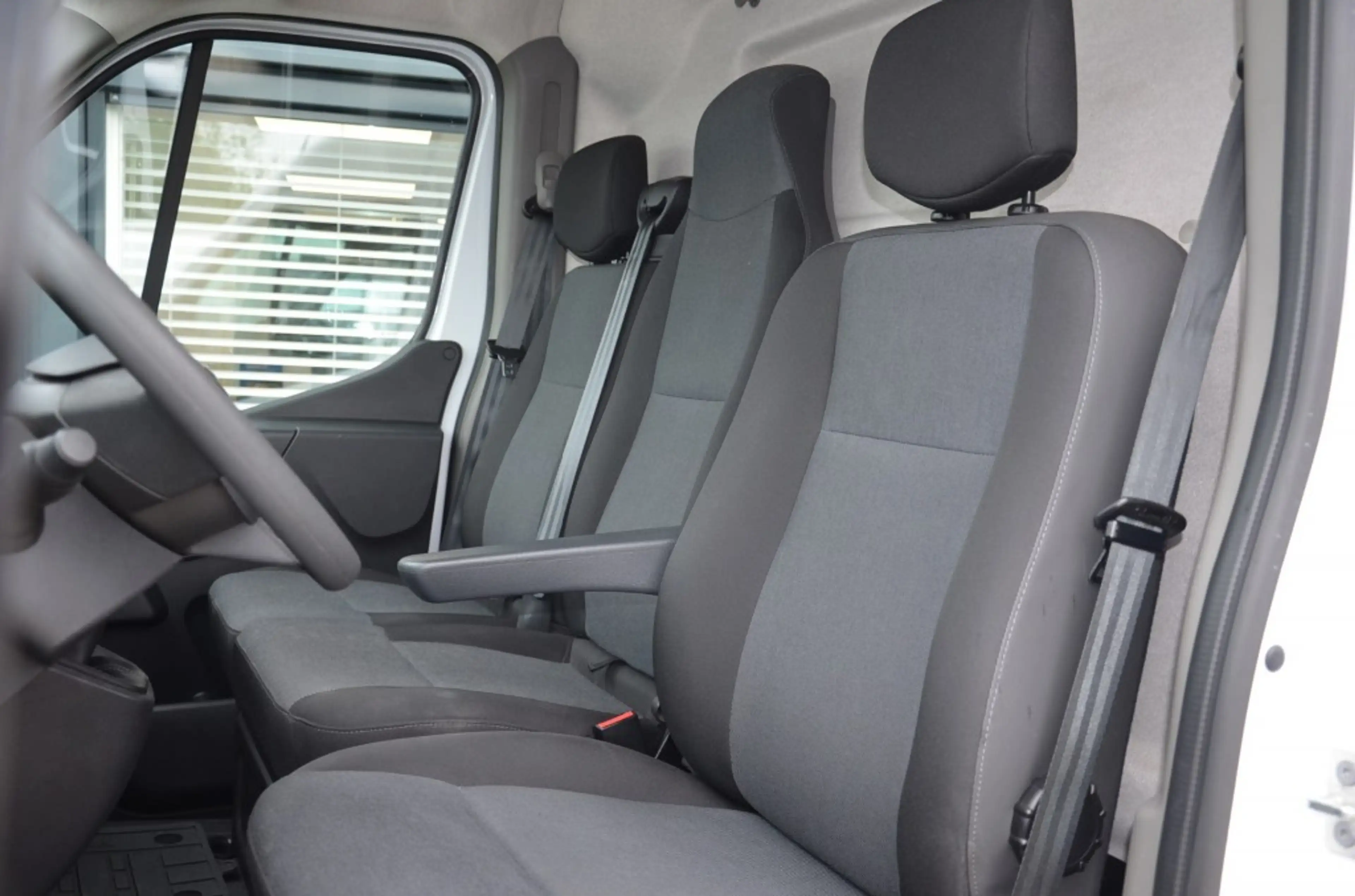 Nissan Interstar 2.3 Blue HDI L2H2  Interstar/master — photo 10