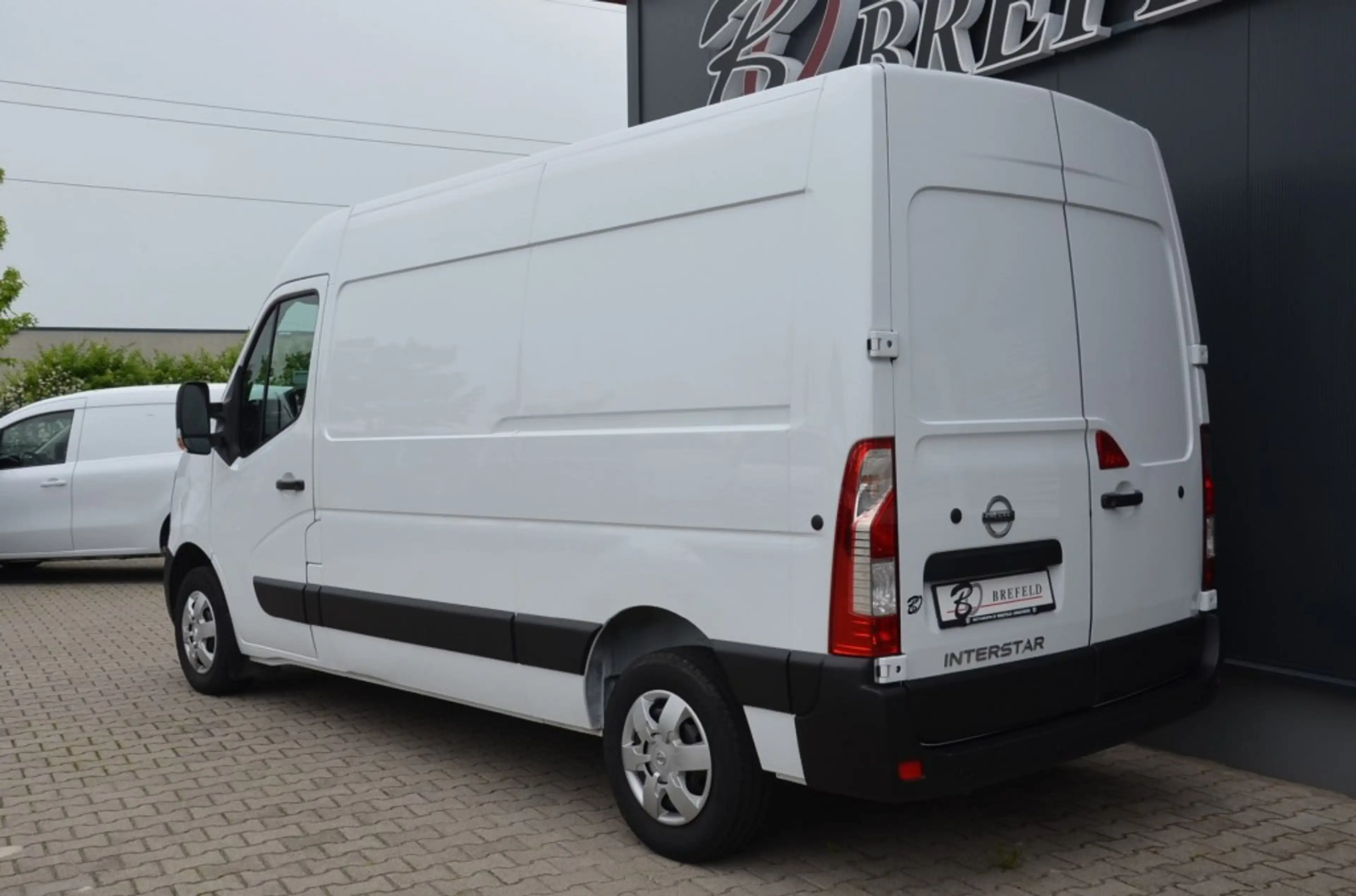 Nissan Interstar 2.3 Blue HDI L2H2  Interstar/master — photo 3