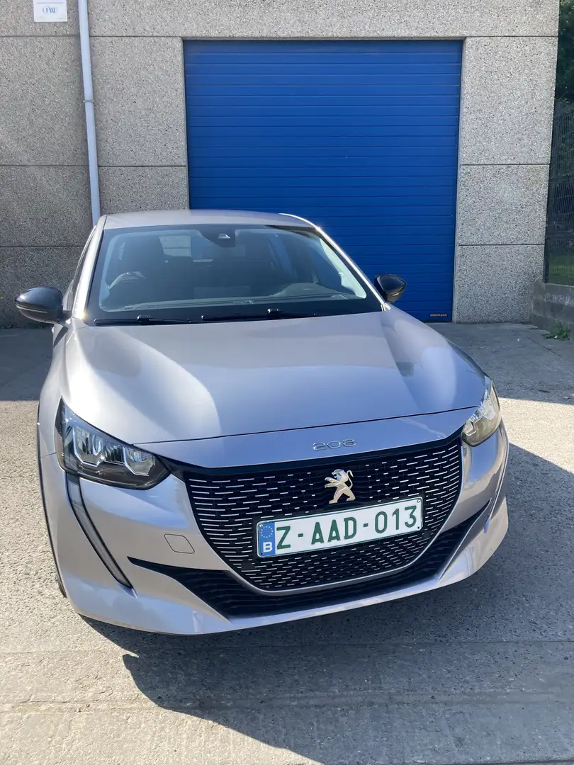 Peugeot e-208 50 kWh Active Pack Grau - 2