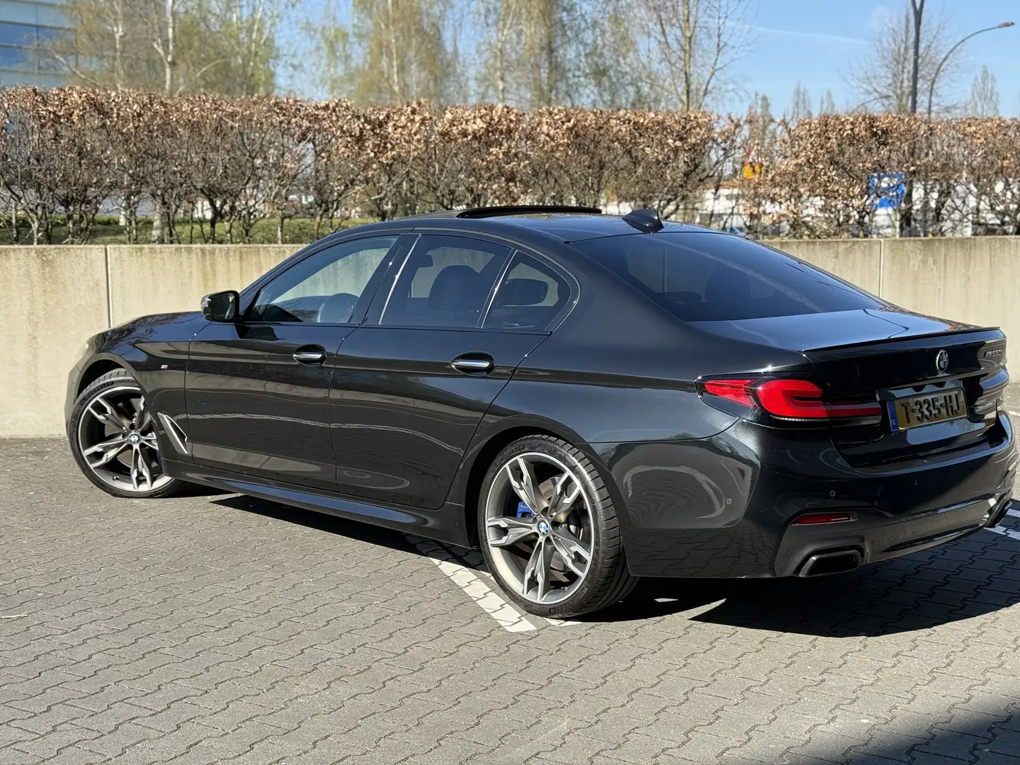 BMW M550 xDrive Hi Exe - Bomvol - Glas coating! Negru - 1