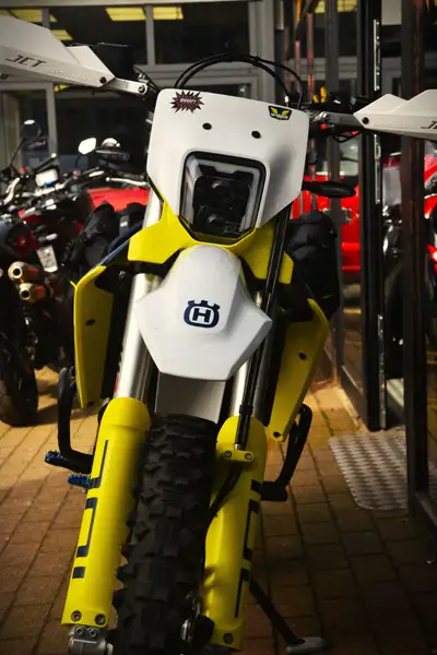 Husqvarna 701 Enduro - foto 6