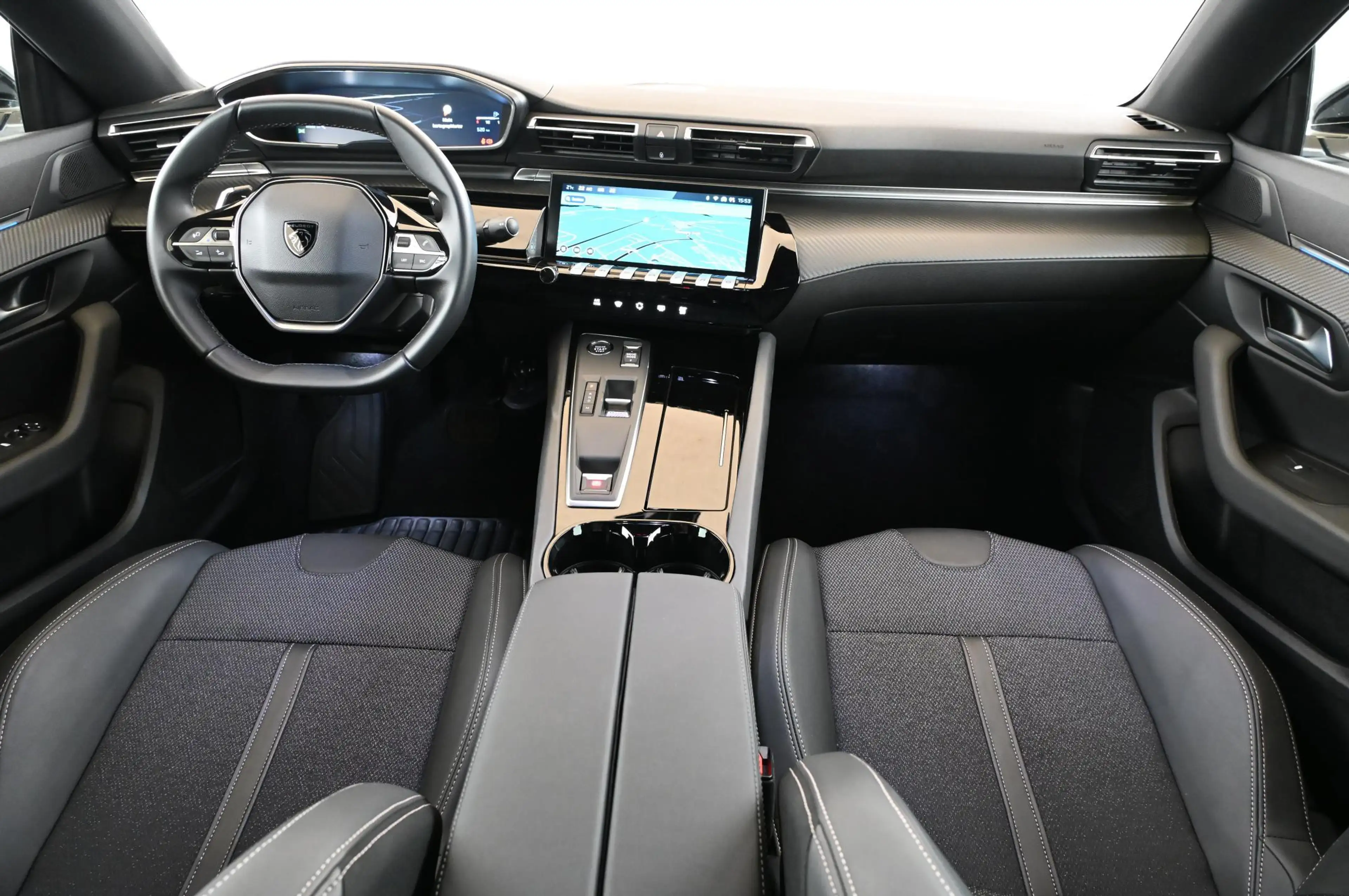 Peugeot 508 1.2 130 e-THP EAT8 Allure-Pack LED/NAVI/17 — photo 11