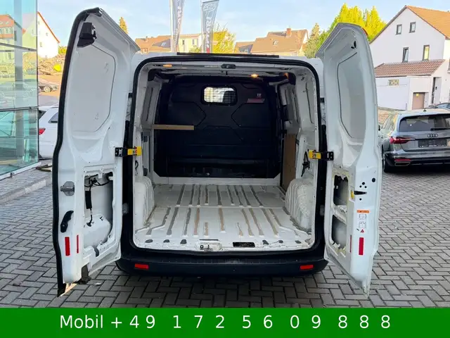 Ford Transit Custom view 11