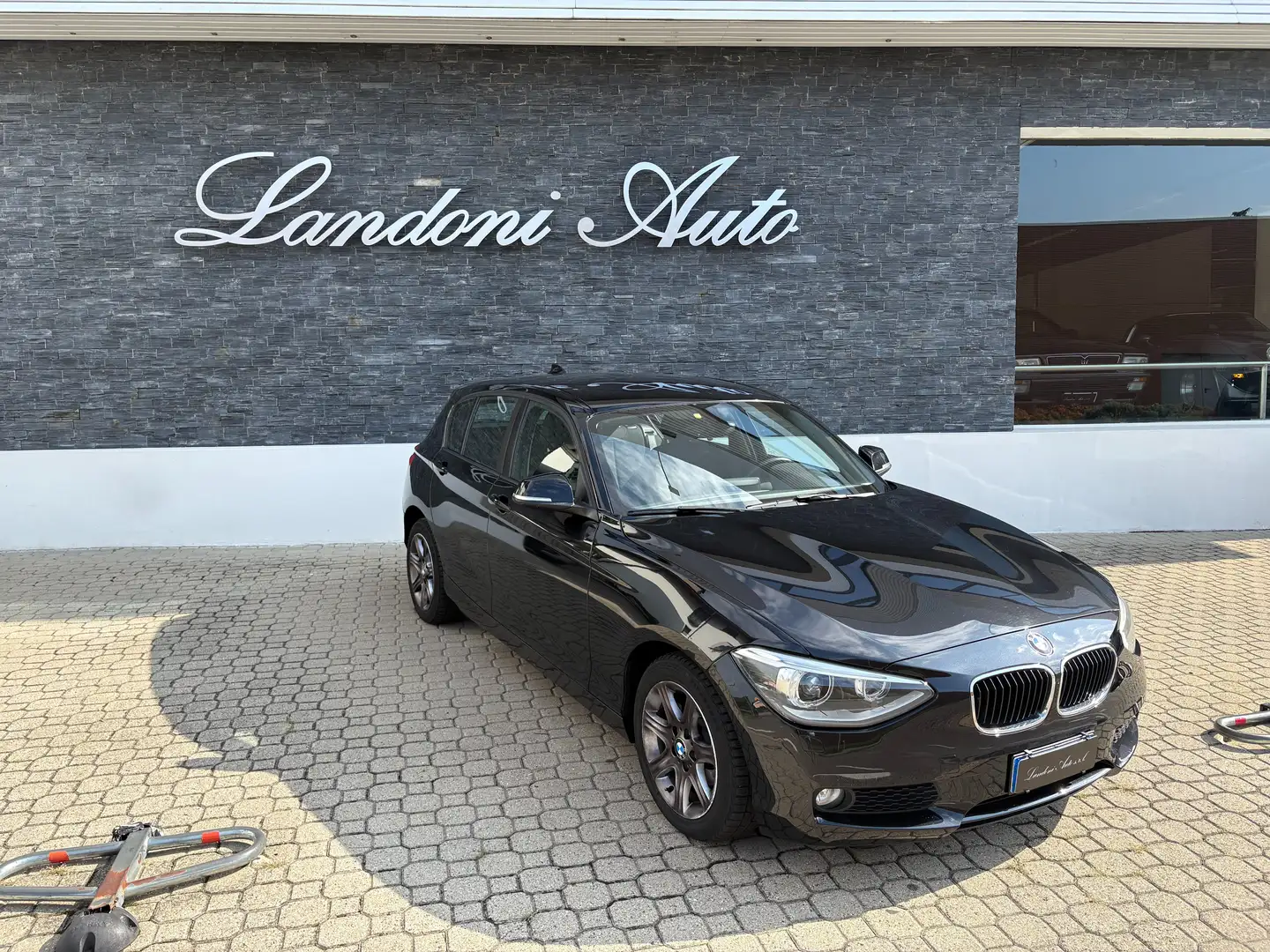 BMW 114 d 5p Dynamic  PER NEOPATENTATI Nero - 2
