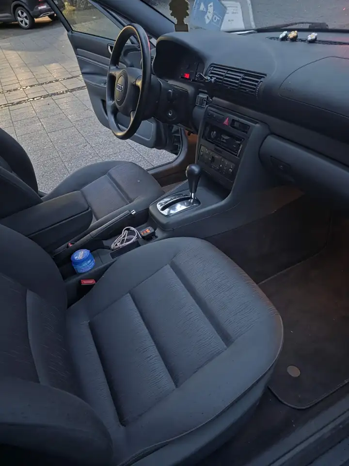 Audi A4 1.8, foto 7