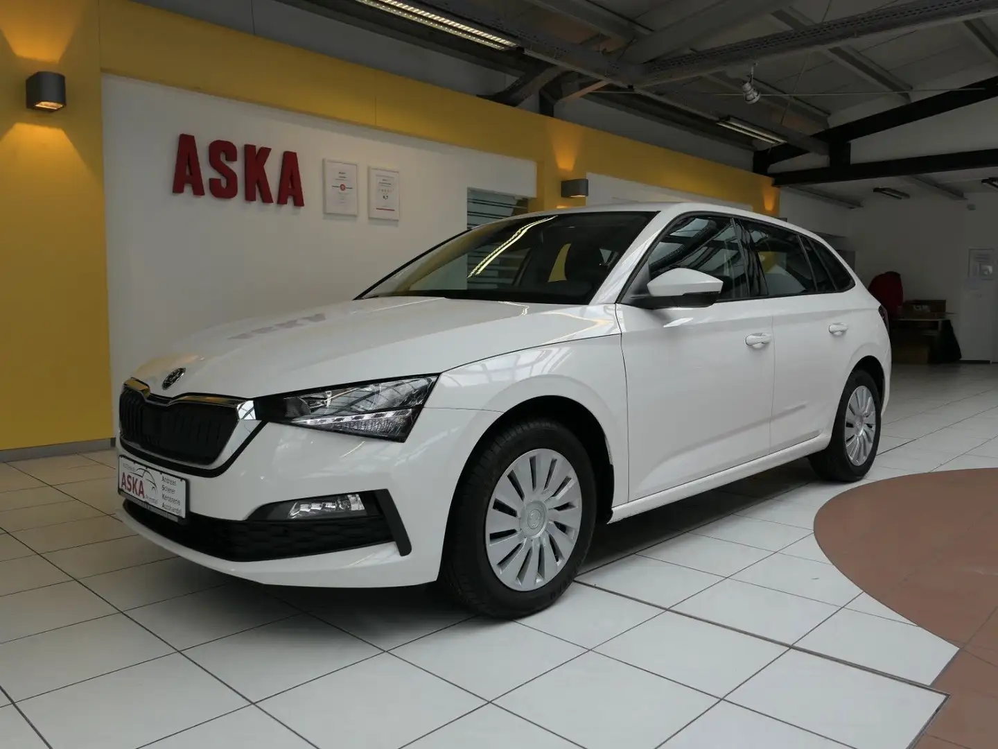 Skoda Scala Kombi "Cool Plus" TSI*Smartlink*PDC*HU neu Fehér - 1