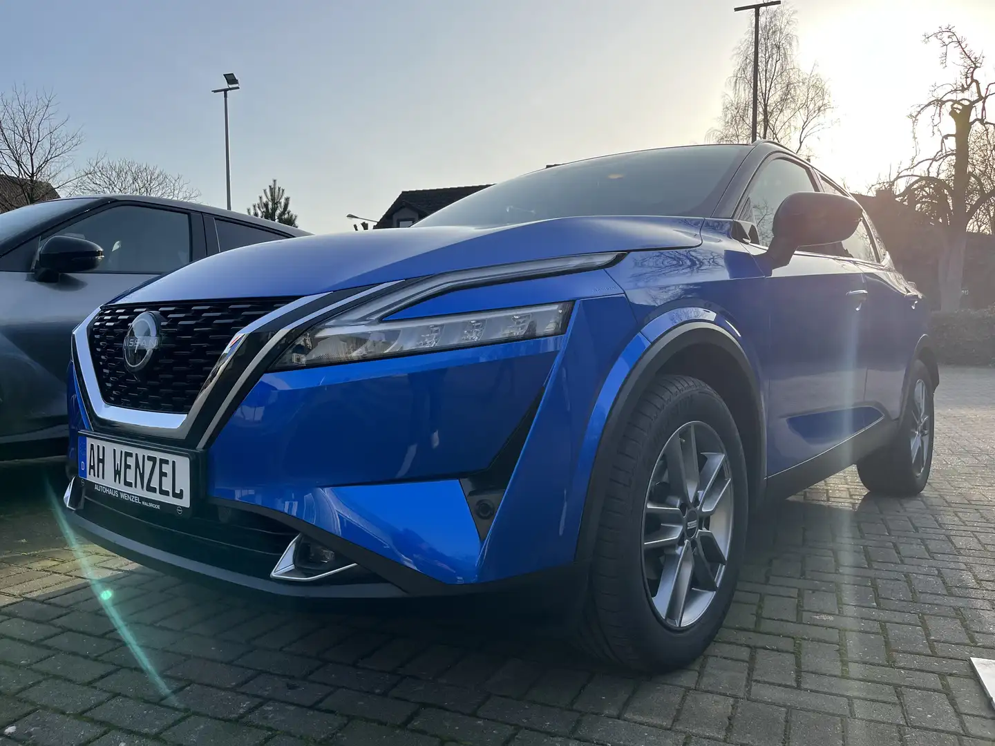Nissan Qashqai 1.3 MHEV X-tronic Tekna+ Glasdach,Leder,Kamera Blau - 1