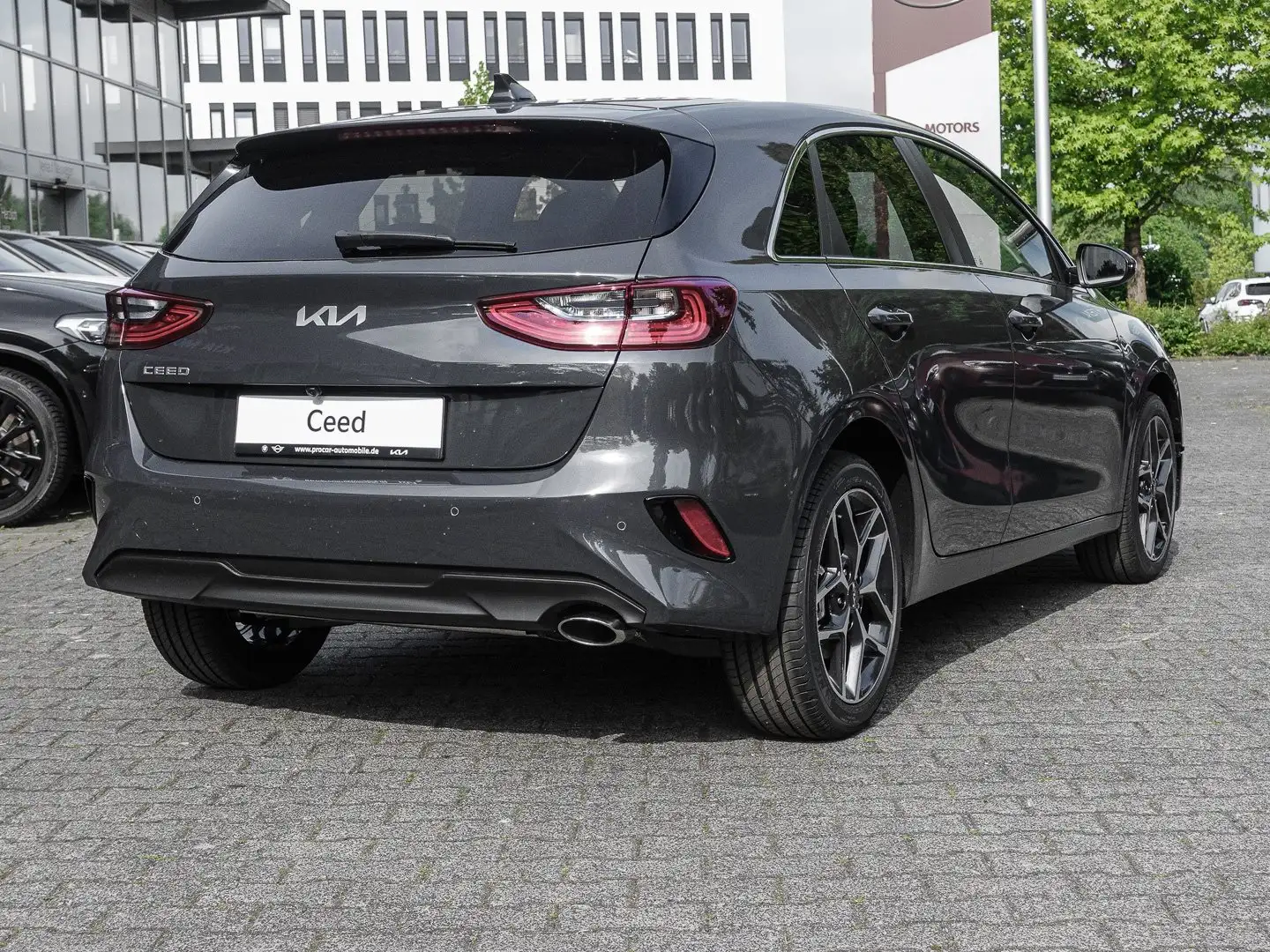 Kia Ceed / cee'd Ceed 1.5 DCT Ultimate Edition Style / Sound Paket Grau - 2