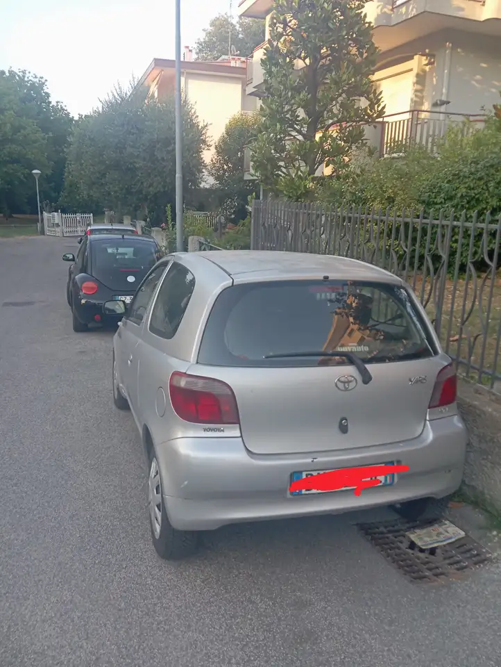 Toyota Yaris 3p 1.0, foto 3