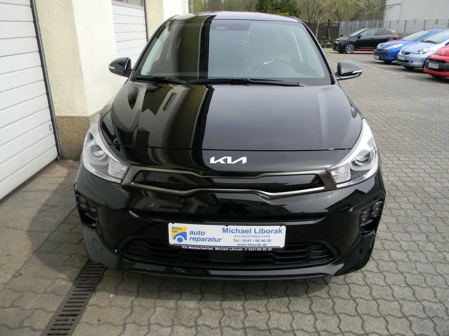 Kia Rio 1,2 GT Line FULL LED Kamera PDC SHZ LRHZ Černá - 2