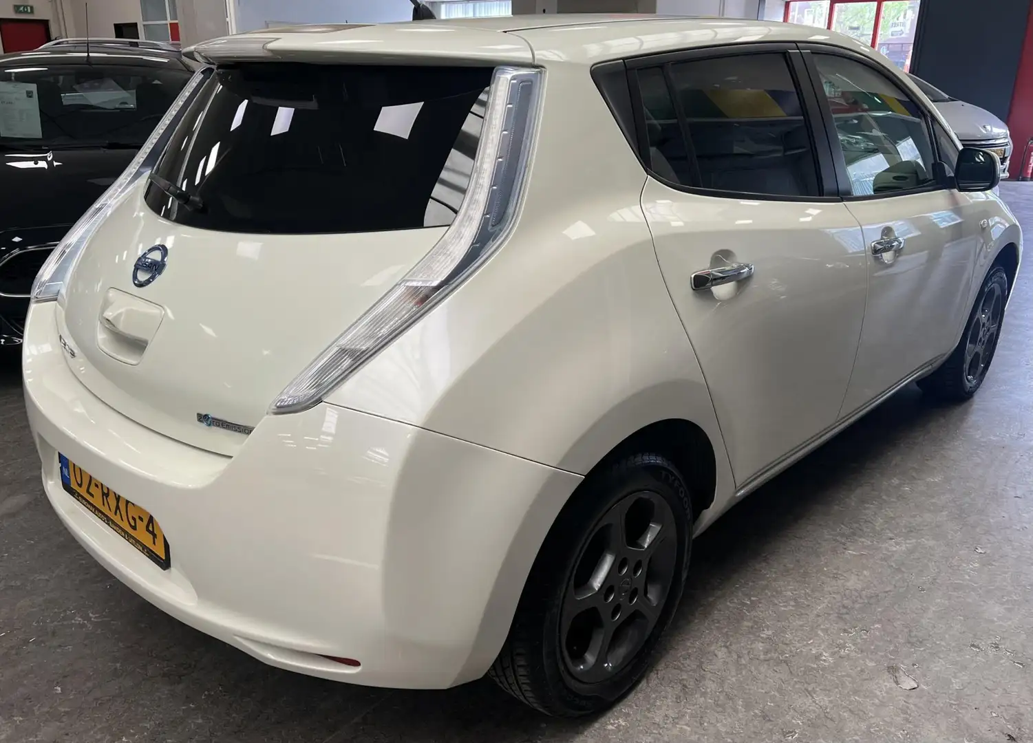 Nissan Leaf Base 24 kWh NAP - Keyless -Cruise - Airco Wit - 2