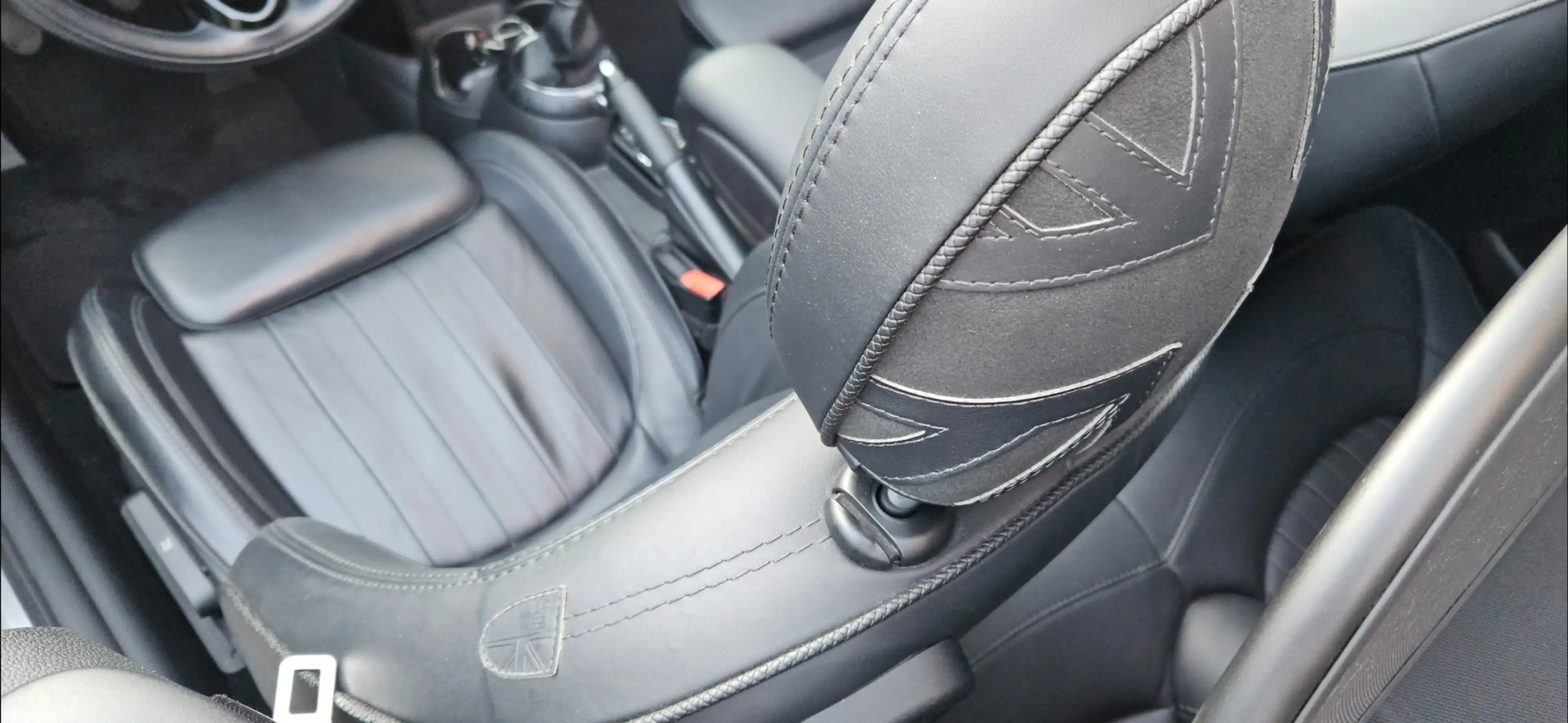 MINI Cooper D Cabrio BLACK PACK/LEDER/HARMAN KARDON/LED/ **GO KART MODE — photo 14