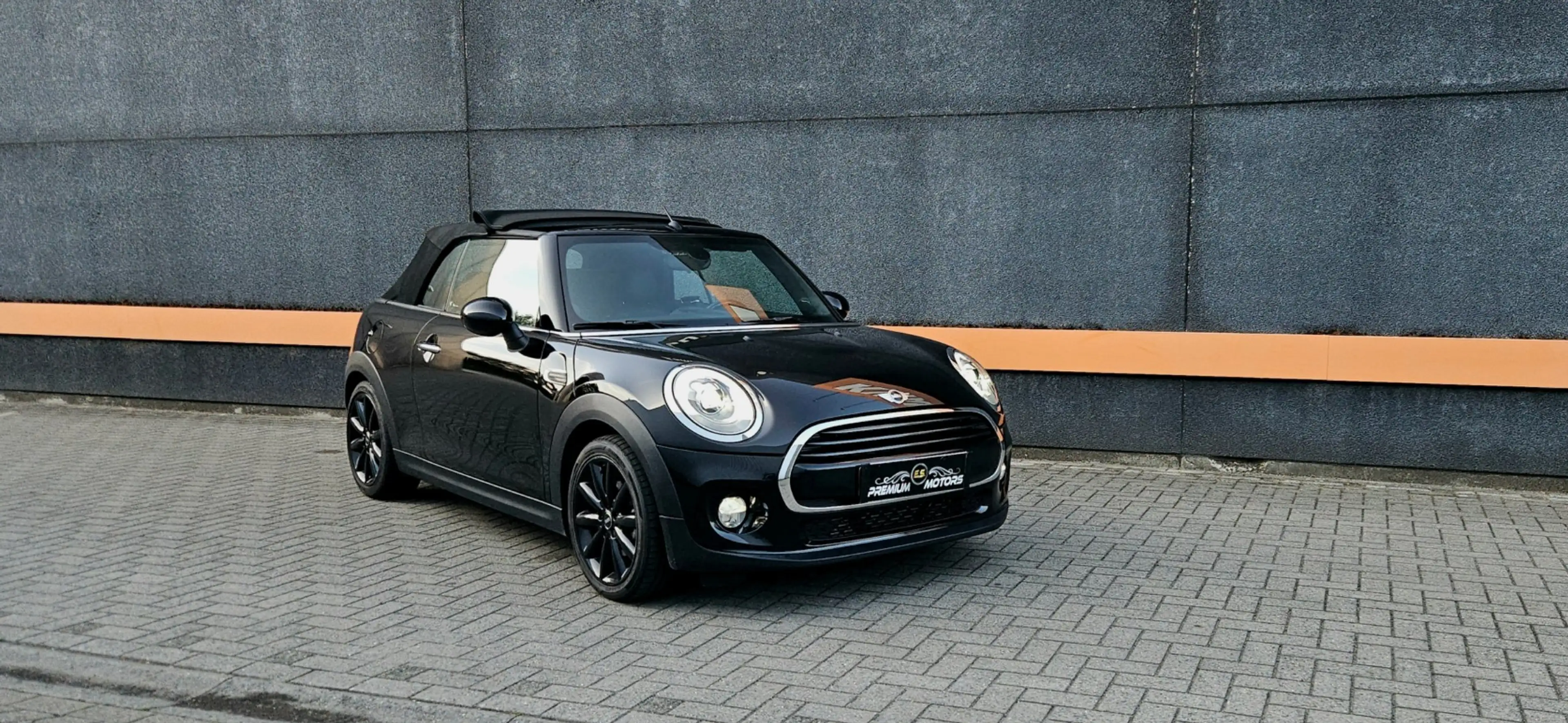 MINI Cooper D Cabrio BLACK PACK/LEDER/HARMAN KARDON/LED/ **GO KART MODE — photo 7