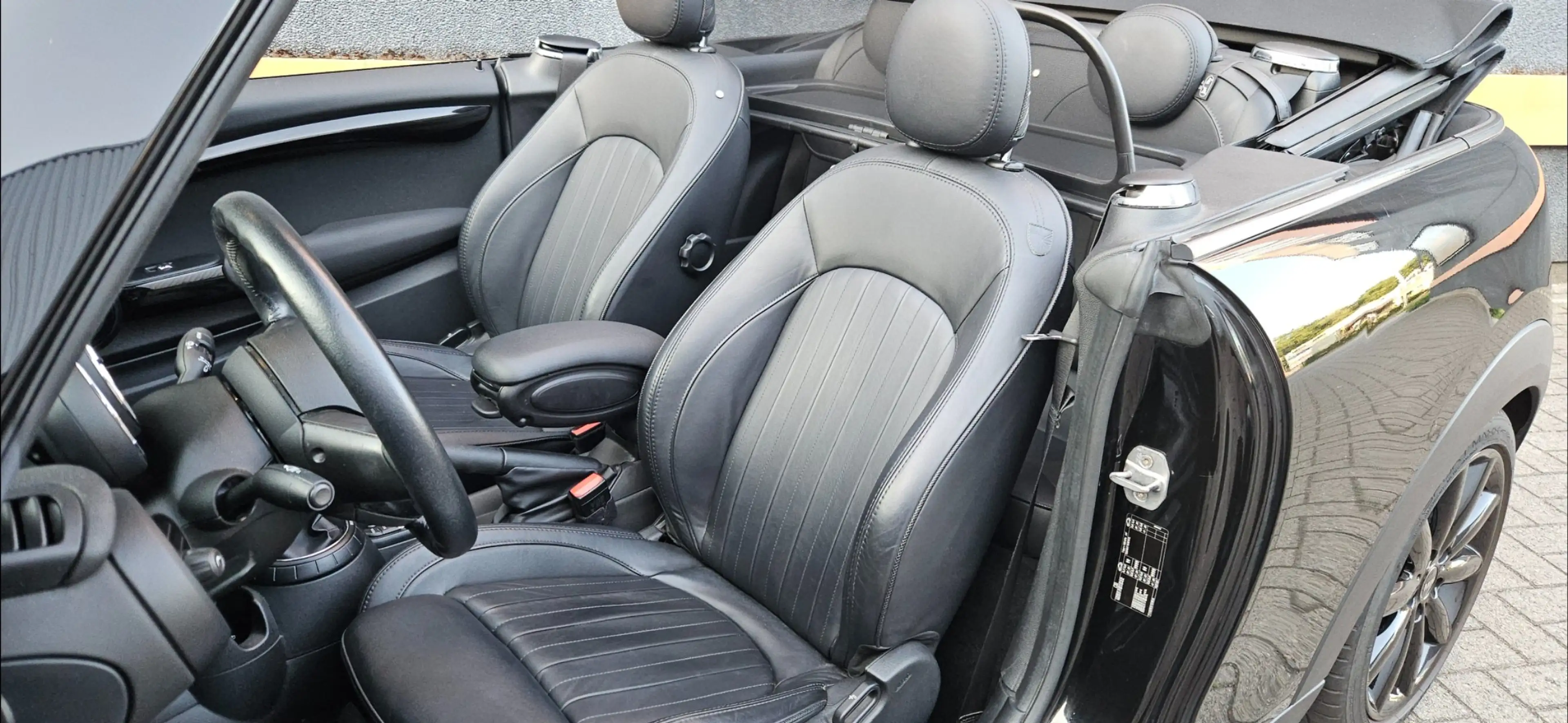 MINI Cooper D Cabrio BLACK PACK/LEDER/HARMAN KARDON/LED/ **GO KART MODE — photo 10