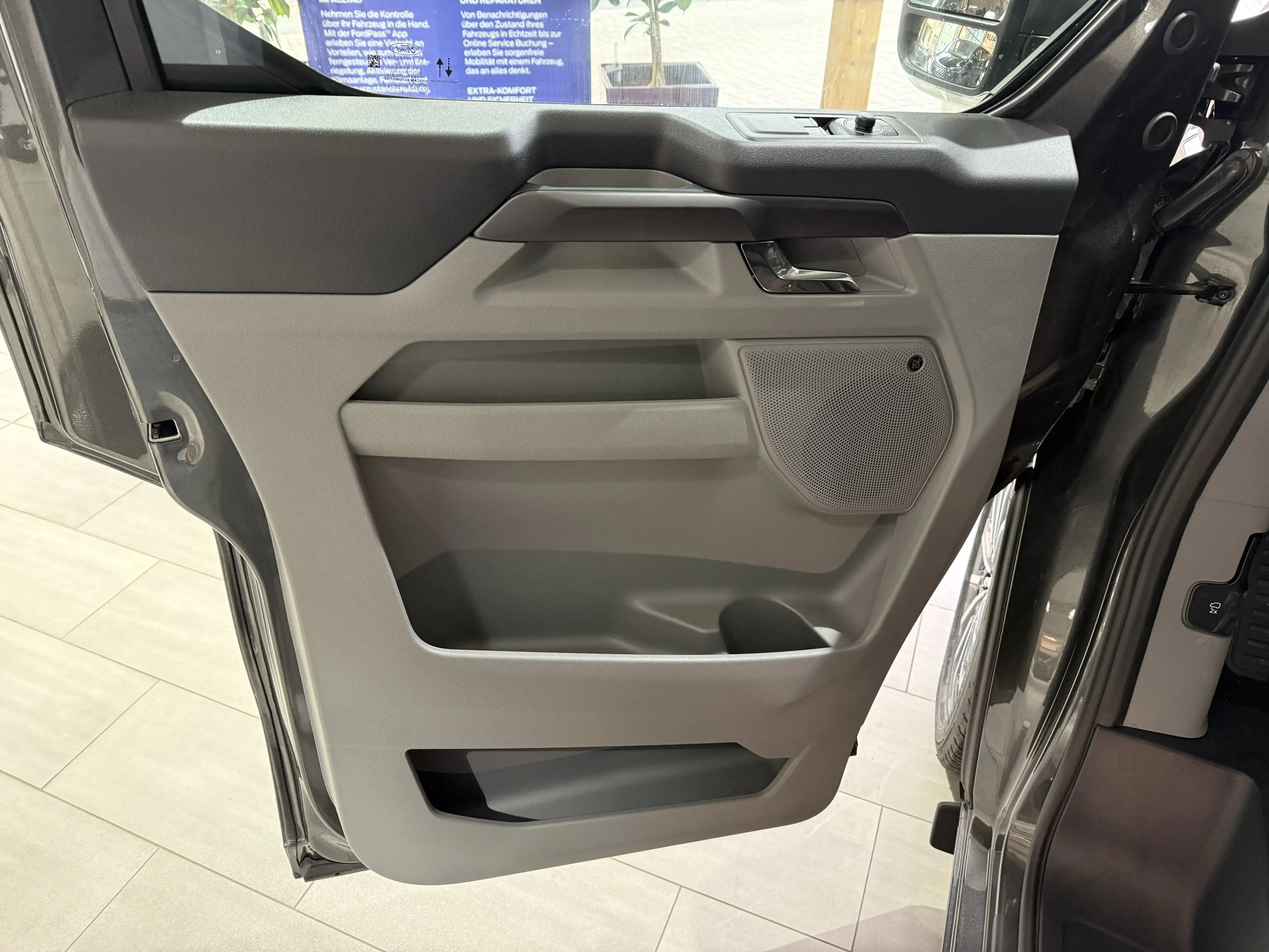 Ford Tourneo Custom Titanium X L2 AWD elek. AHK / B&O / Standheizung — photo 9