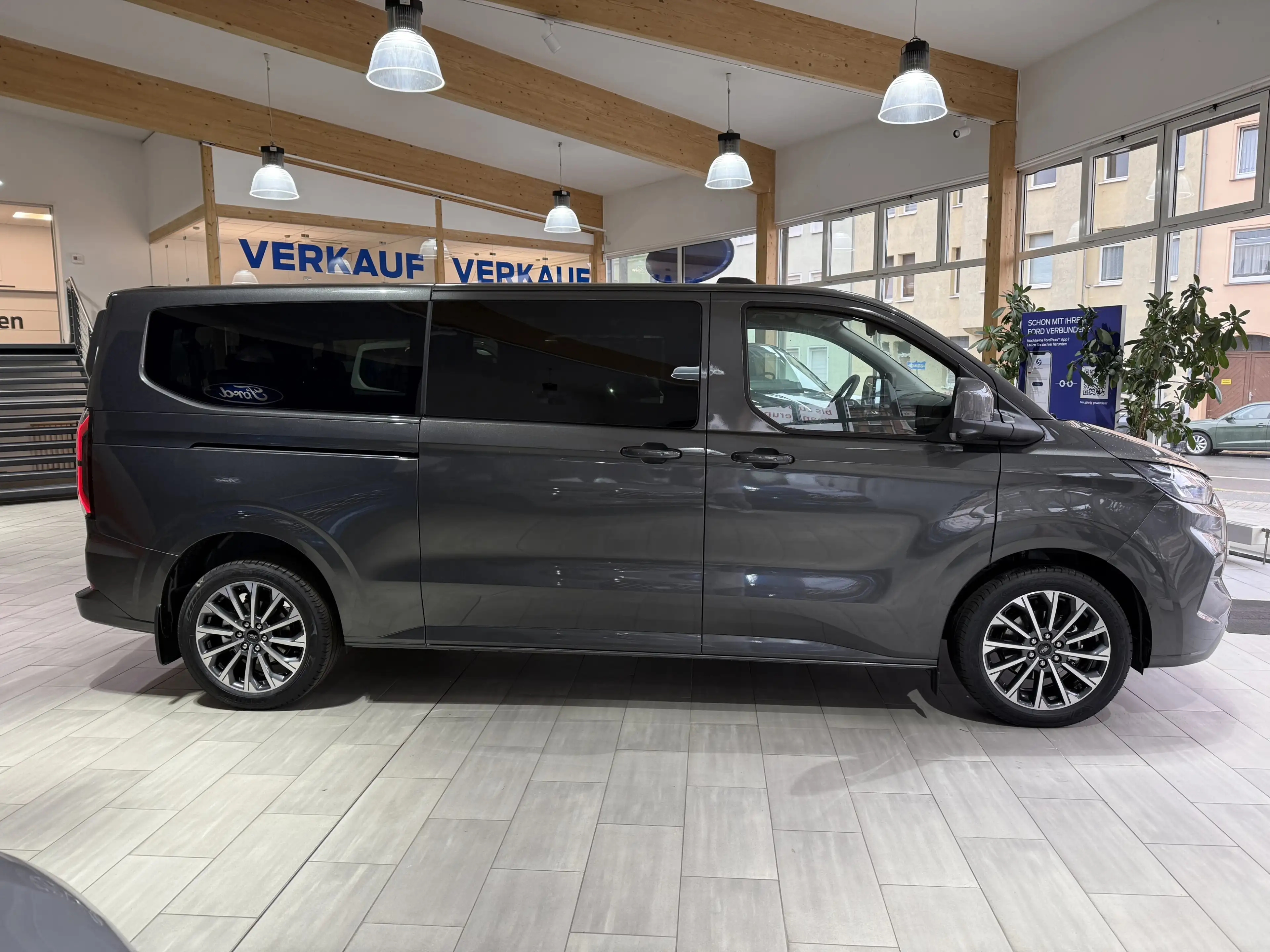 Ford Tourneo Custom Titanium X L2 AWD elek. AHK / B&O / Standheizung — photo 4