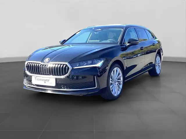 Skoda Superb view 2