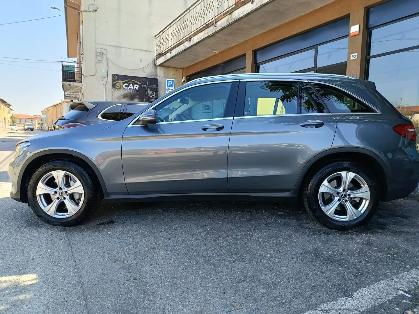Mercedes-Benz GLC 220 GLC 220d 4 Matic Sport Grau - 2
