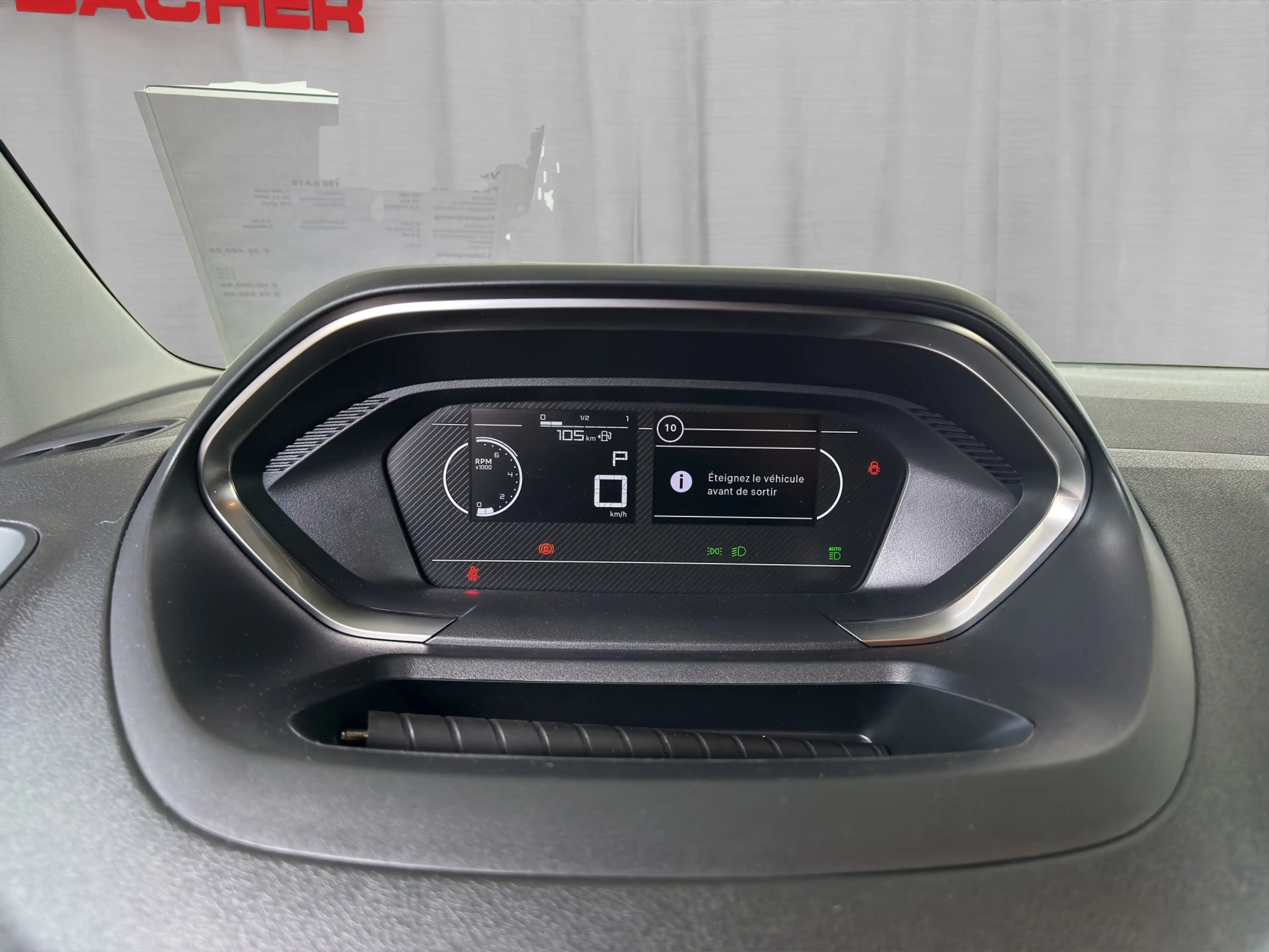 Peugeot Partner BHDI 130 EAT8 — photo 12