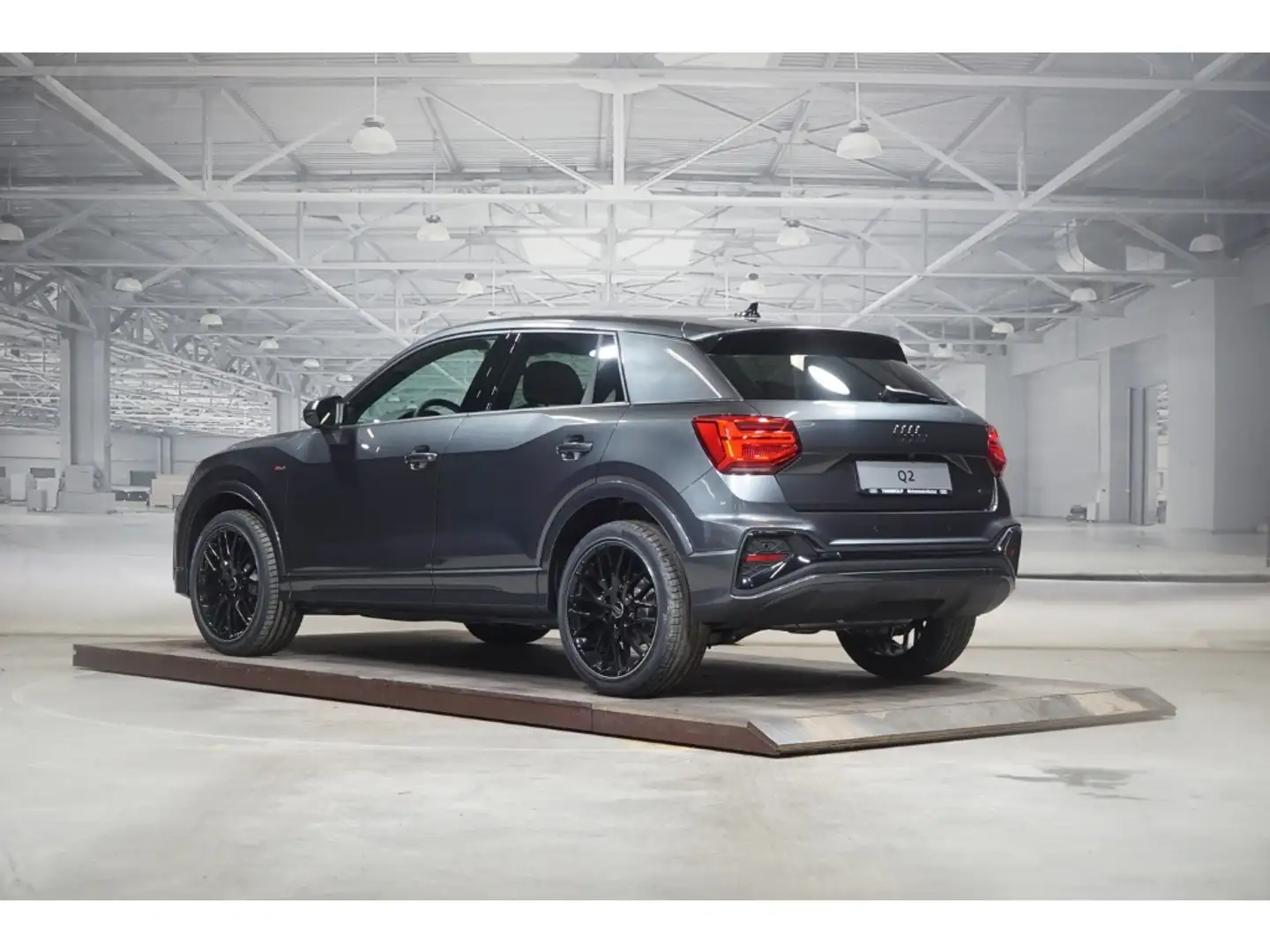 Audi Q2 S line 40 TFSI quattro PANORAMA MATRIX LED Grau - 2
