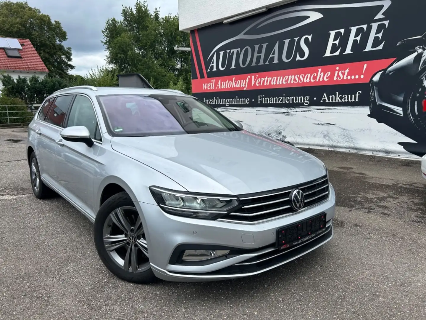 Volkswagen Passat Variant Passat SPORT/NAVI/R,KAMERA/Massagesitz Virtuelle Argent - 1