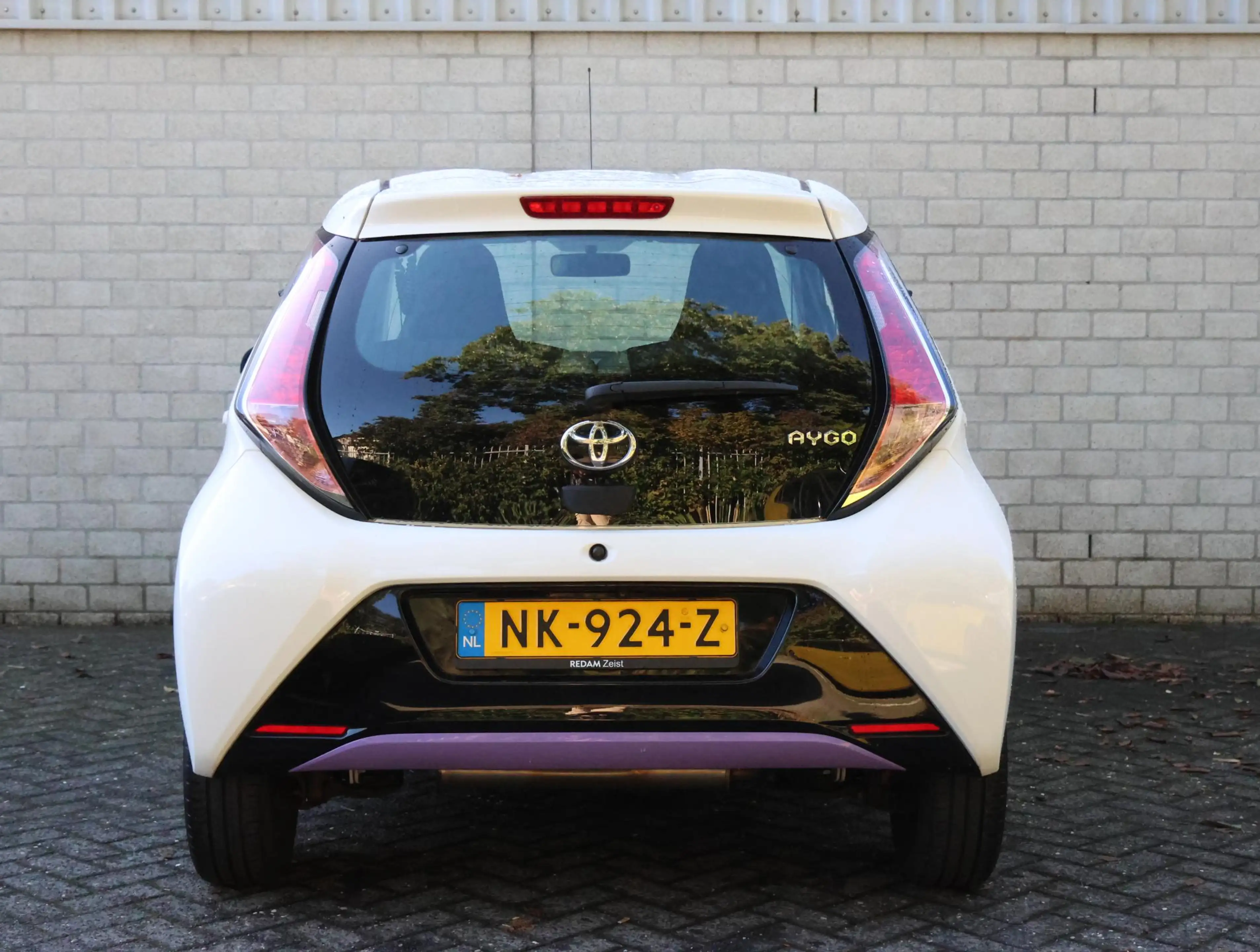 Toyota Aygo 1.0 69pk X-Play | Navigatie | Camera | Airco | Blu — photo 7