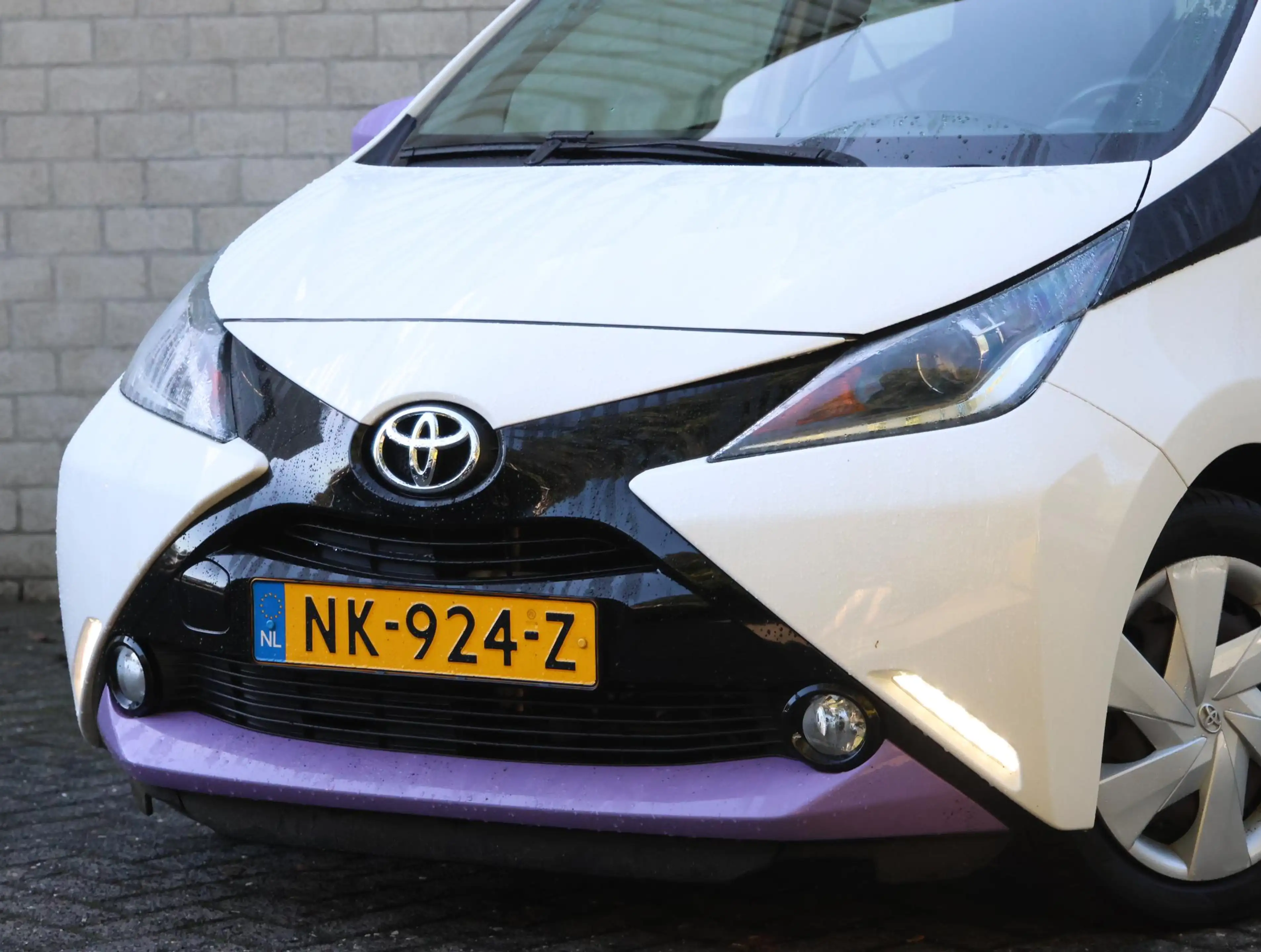 Toyota Aygo 1.0 69pk X-Play | Navigatie | Camera | Airco | Blu — photo 5
