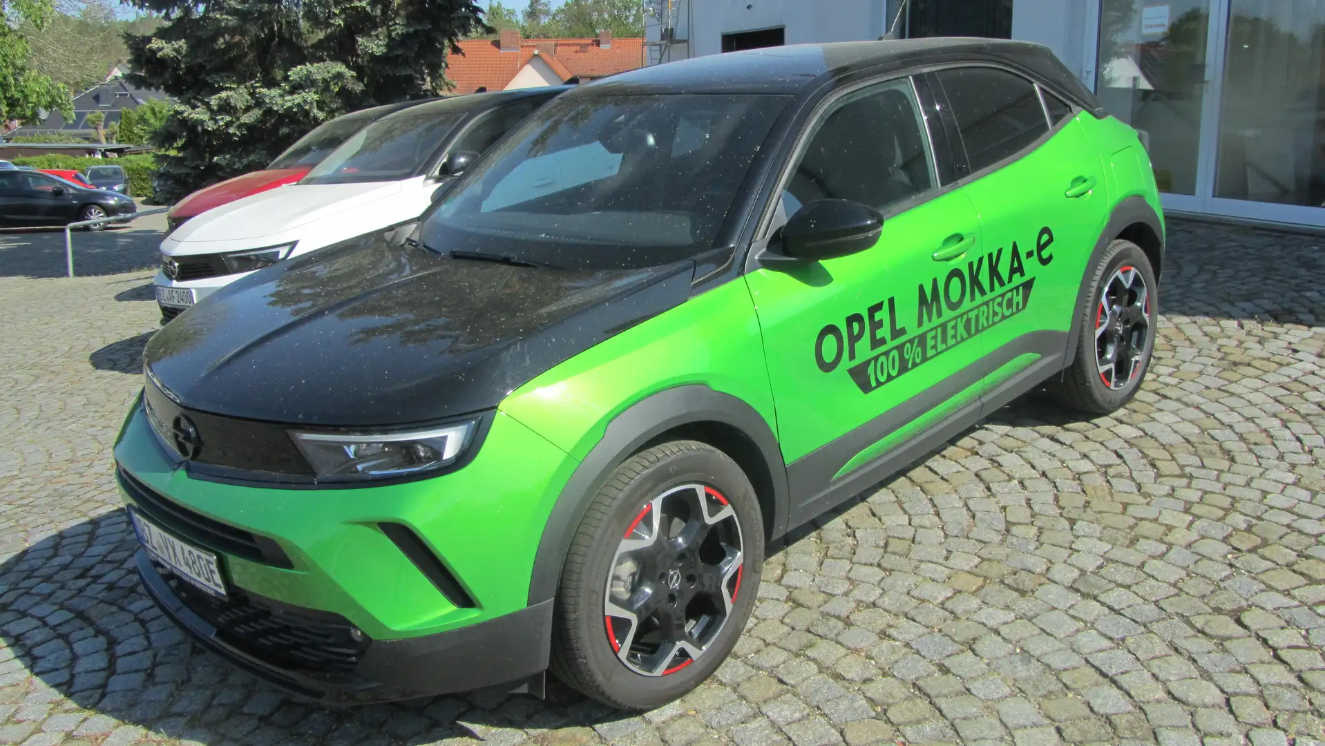 Opel Mokka-E GS Line Grün - 1