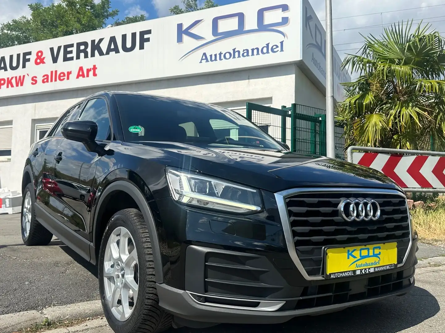 Audi Q2 Leder-Navi-PDC Noir - 1