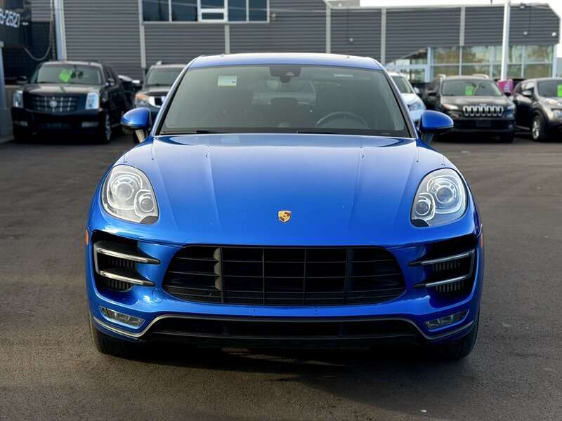 2016 Porsche Macan Turbo *LOW KMS* alt 2