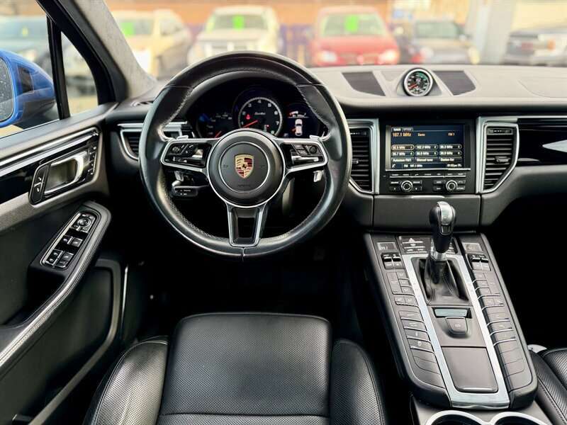2016 Porsche Macan Turbo *LOW KMS* thumb 8