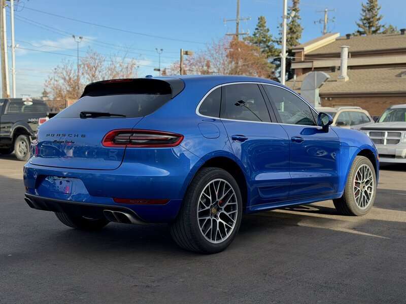 2016 Porsche Macan Turbo *LOW KMS* alt 4