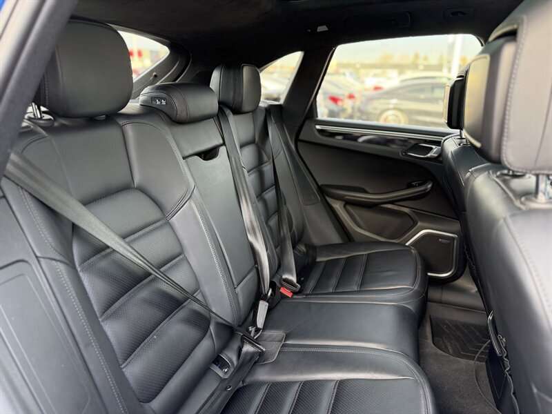 2016 Porsche Macan Turbo *LOW KMS* thumb 13
