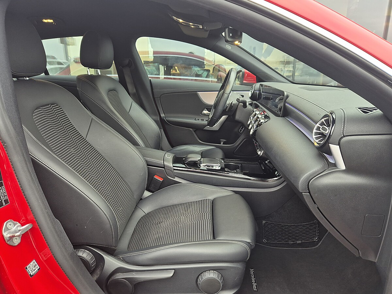 Mercedes-Benz CLA 180 d Shooting Brake — photo 12