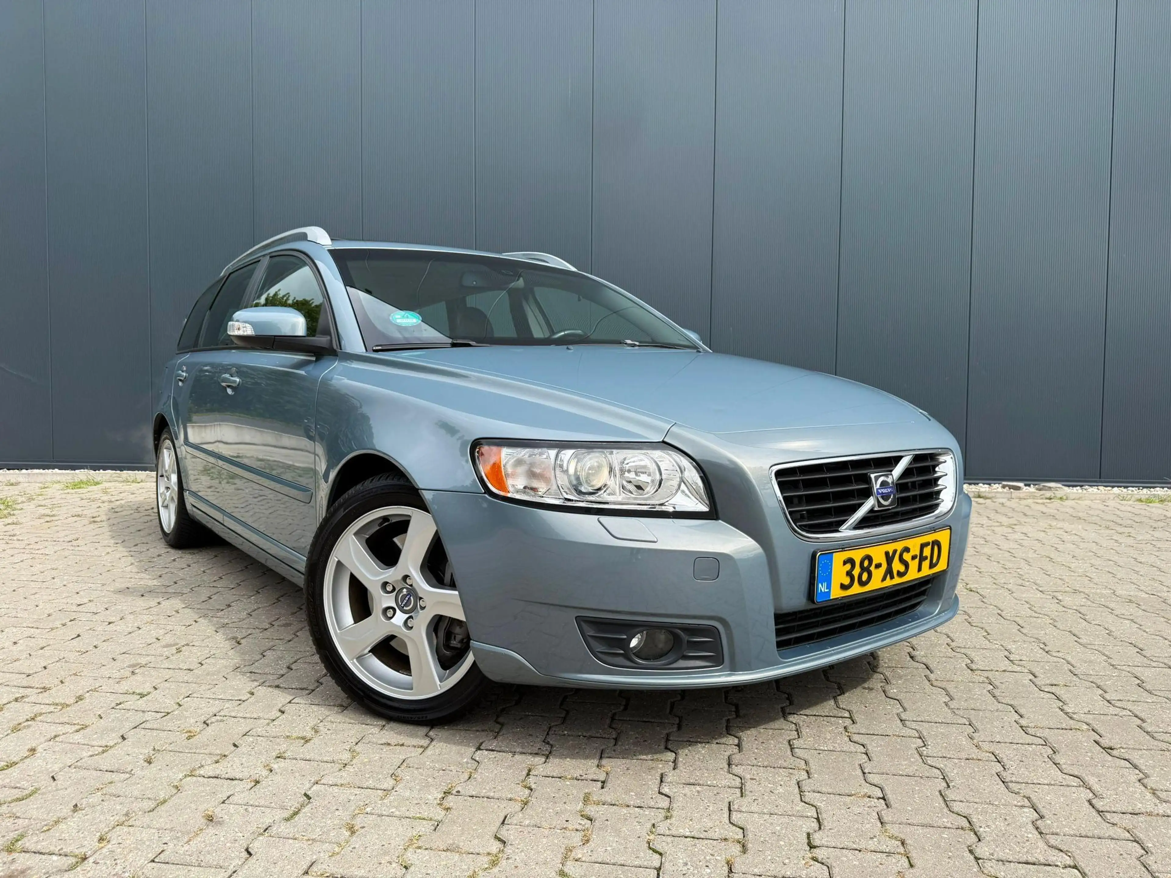 Volvo V50 2.5 T5 AWD Summum pano / leer / trekhaak — photo 12