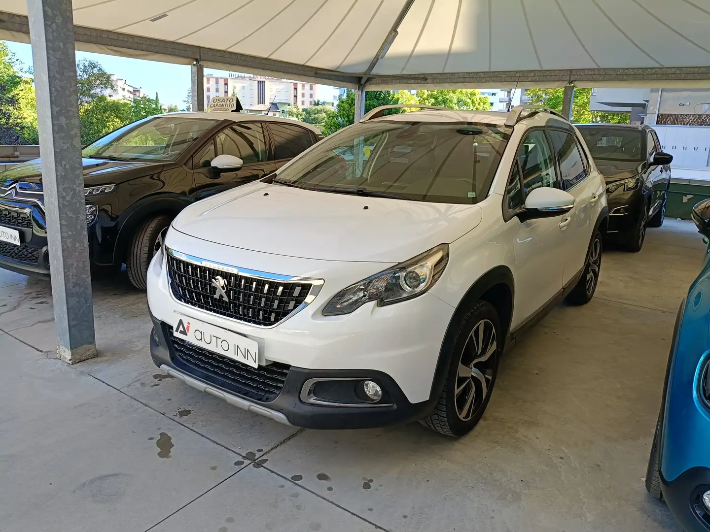 Peugeot 2008 2008 1.6 120CV bluehdi Allure CON INTELGRIPP 4X4 Blanco - 1