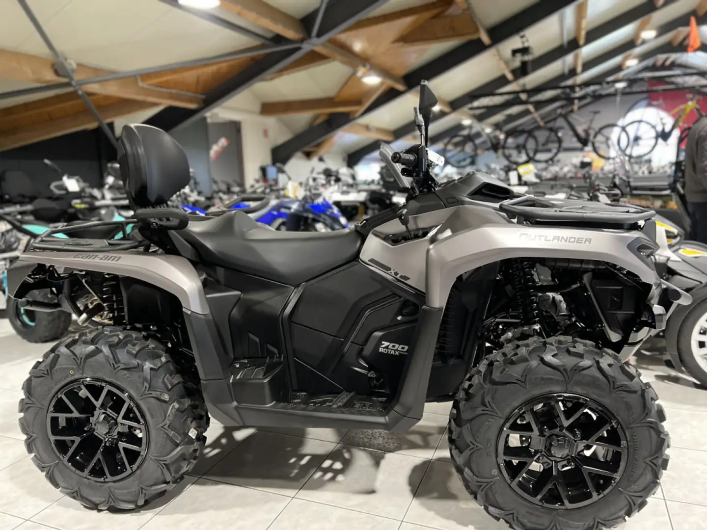 Can-Am Outlander Max XT DPS T HD7 ABS  T3B Gris - 1