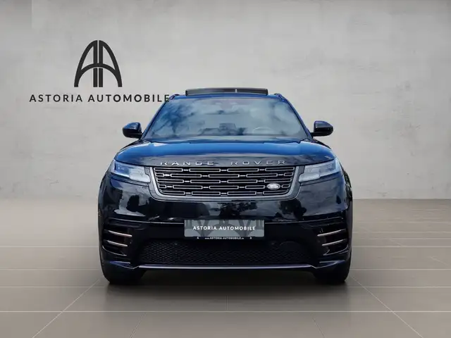 Land Rover Range Rover Velar view 2