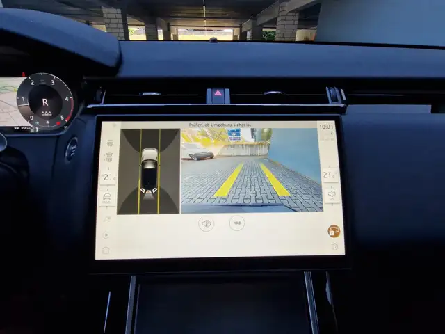 Land Rover Range Rover Velar view 14