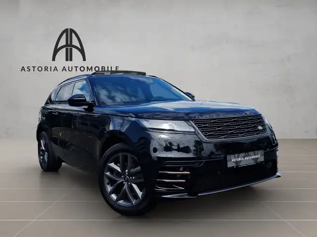 Land Rover Range Rover Velar view 3