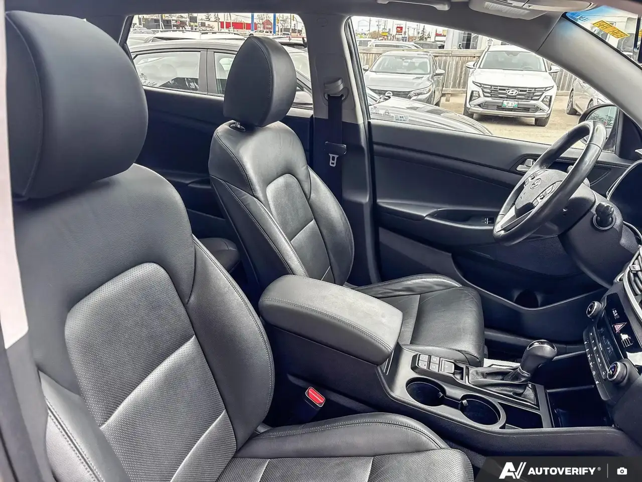 Hyundai TUCSON снимка Hyundai TUCSON
