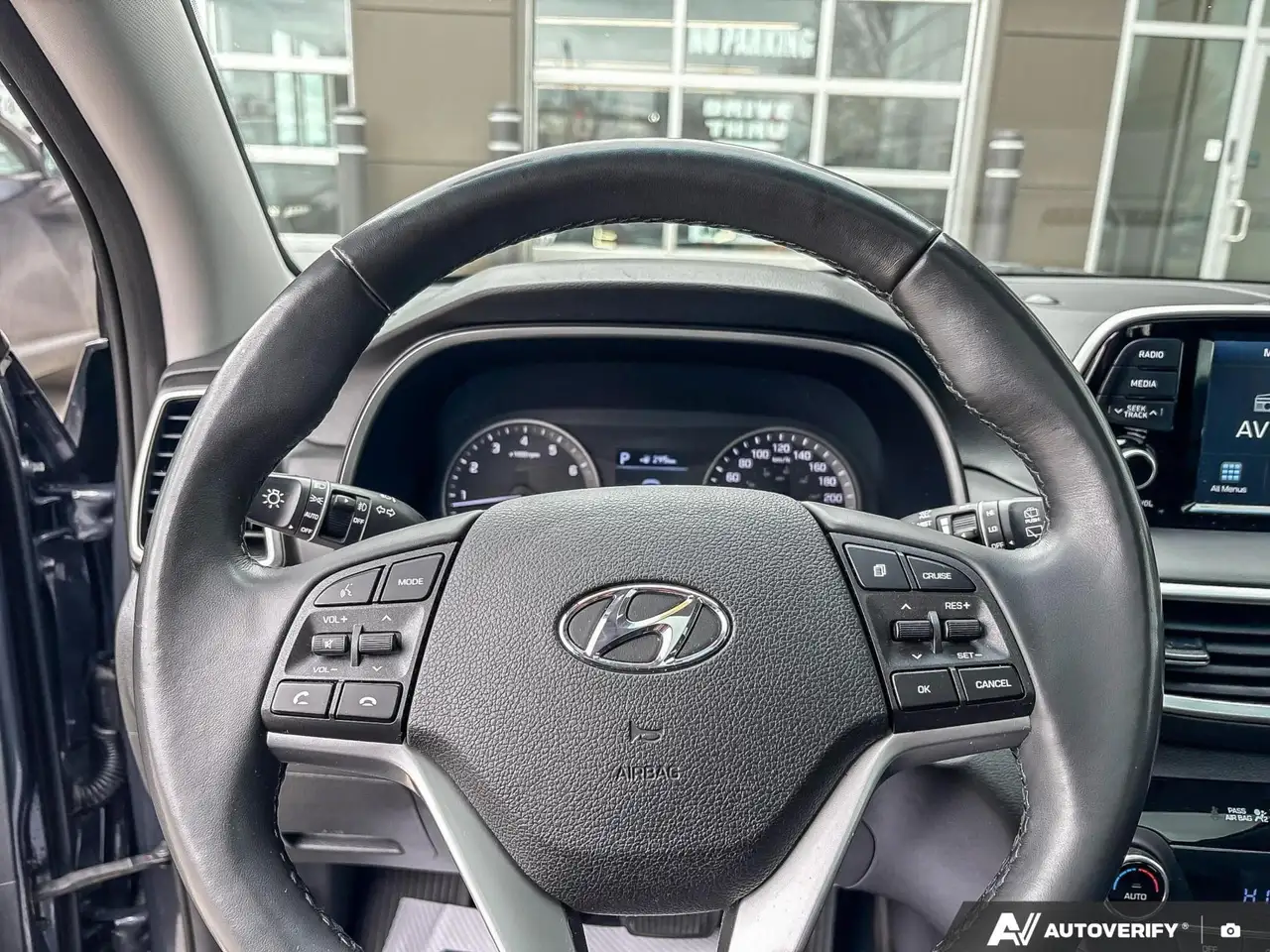 Hyundai TUCSON снимка Hyundai TUCSON