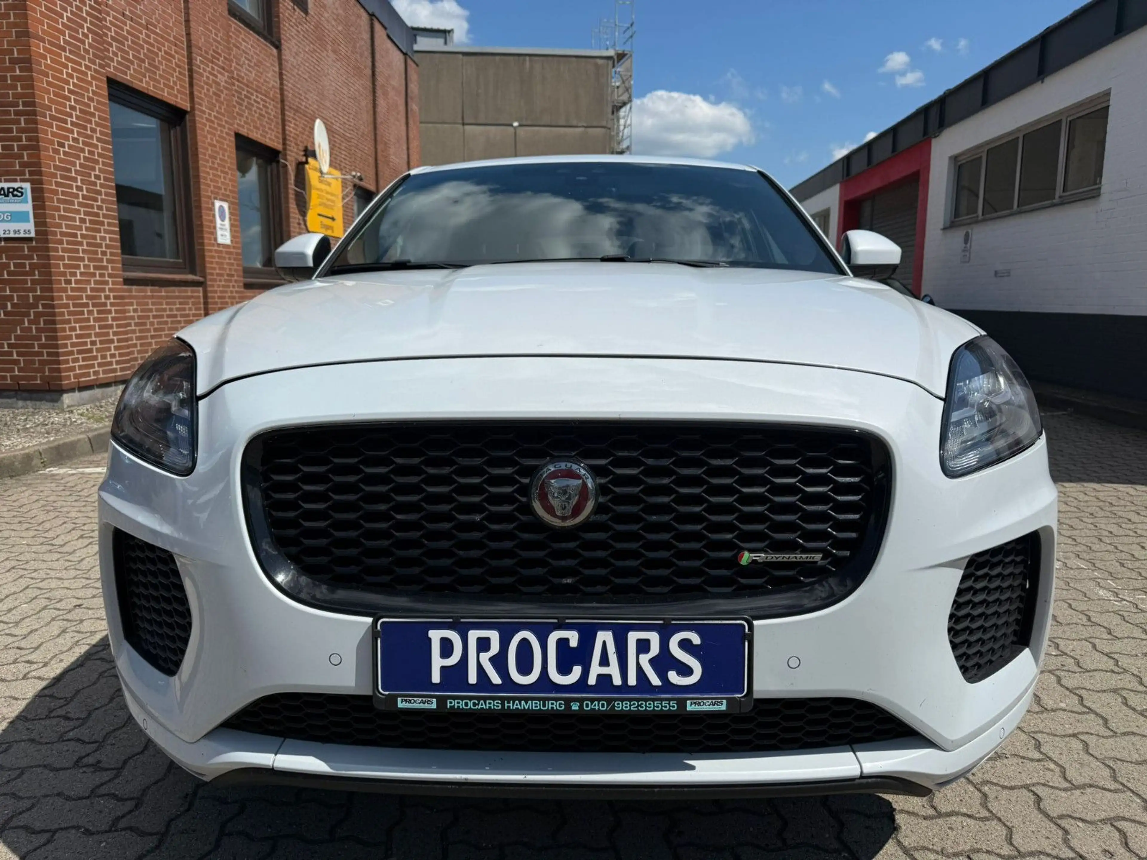 Jaguar E-Pace E-PACE Chequered Flag D180 AWD Aut.*LED*PANO*AHK — photo 9