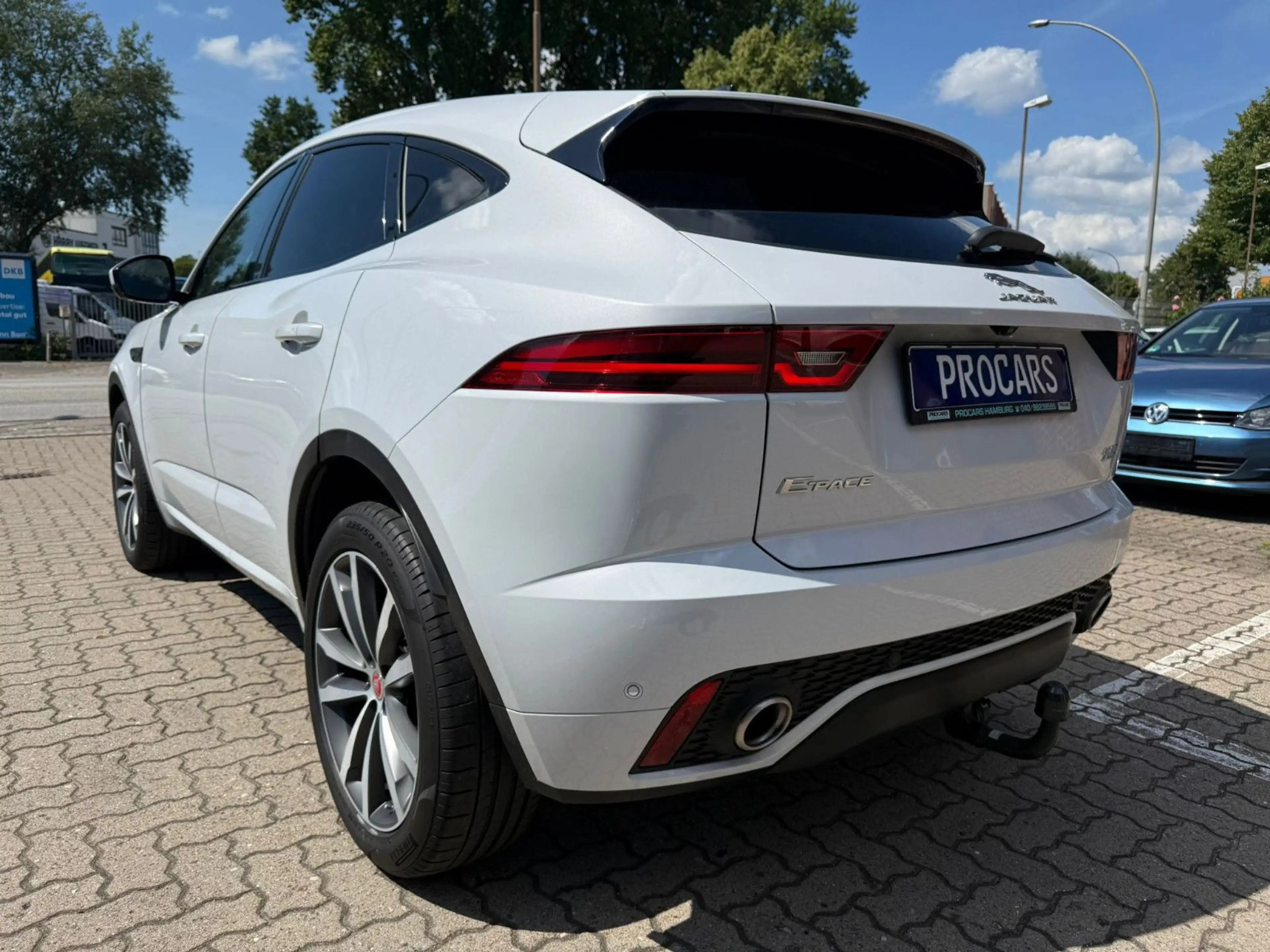 Jaguar E-Pace E-PACE Chequered Flag D180 AWD Aut.*LED*PANO*AHK — photo 11