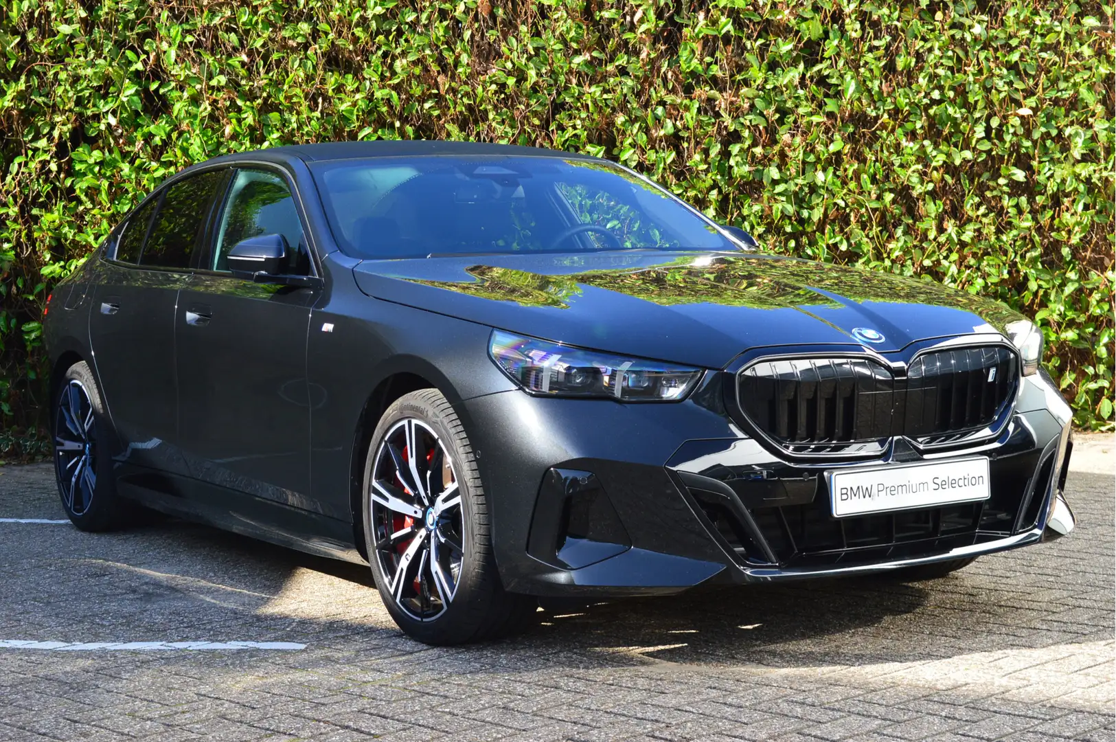 BMW i5 eDrive40 M Sport / Adaptief onderstel professional Zwart - 2