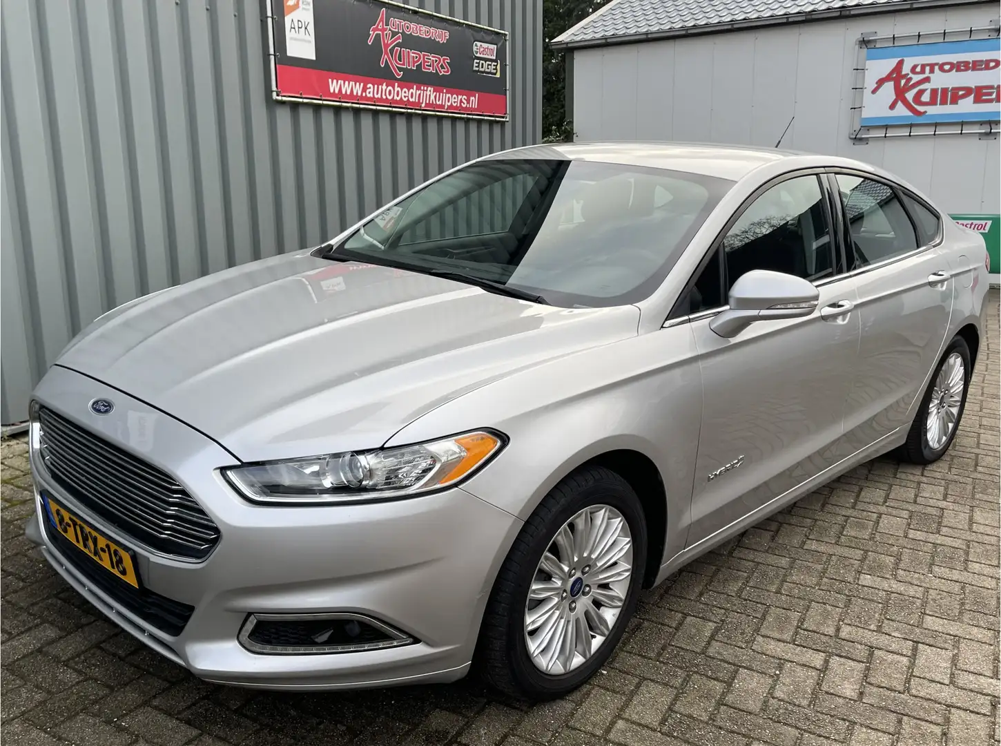 Ford Mondeo 2.0 IVCT HEV Titanium Automaat Clima.Cruise.Lm.vel Grijs - 2