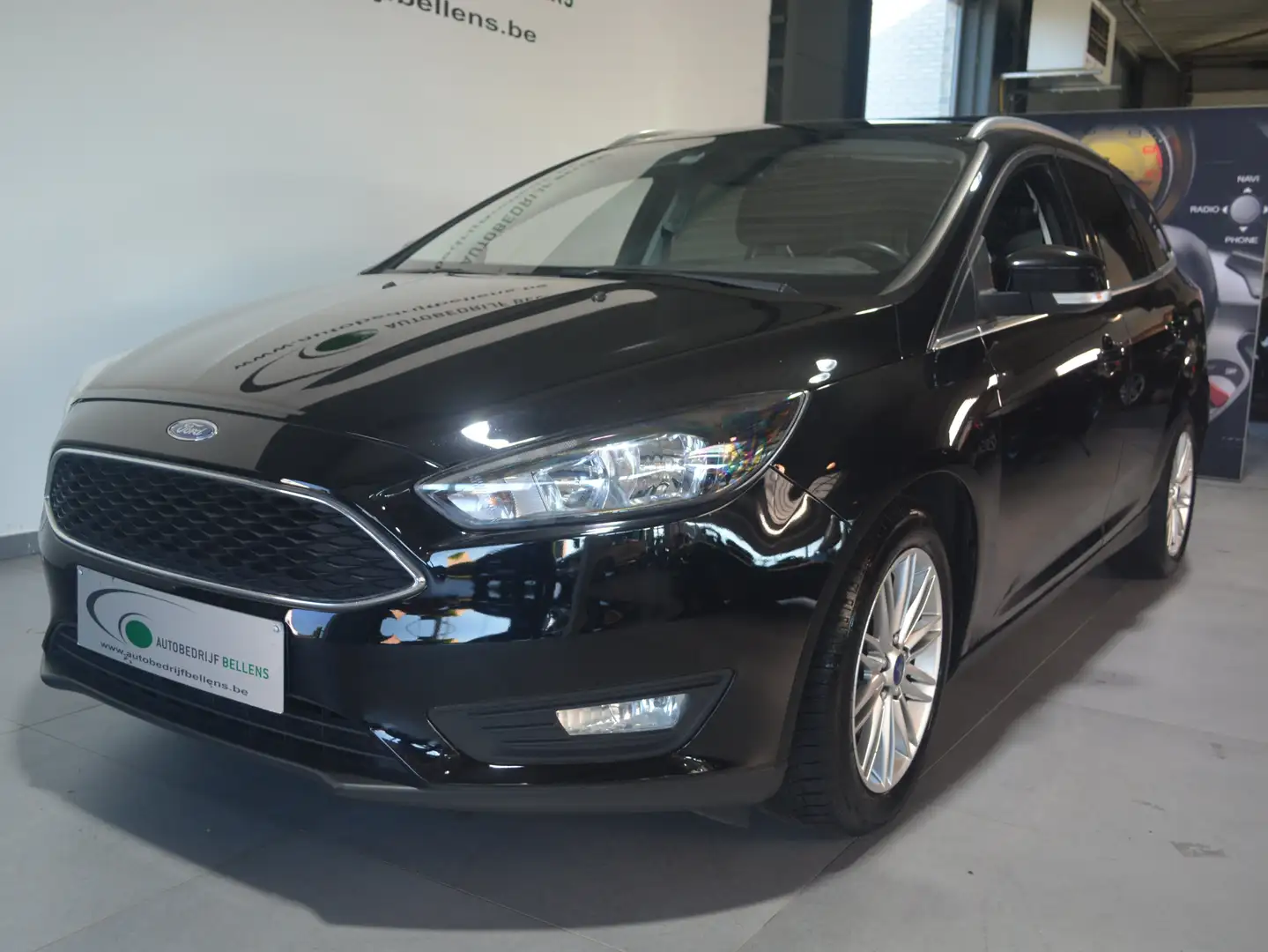 Ford Focus 1.5 TDCi Titanium / NAVIGATIE / 8600 + BTW Nero - 2
